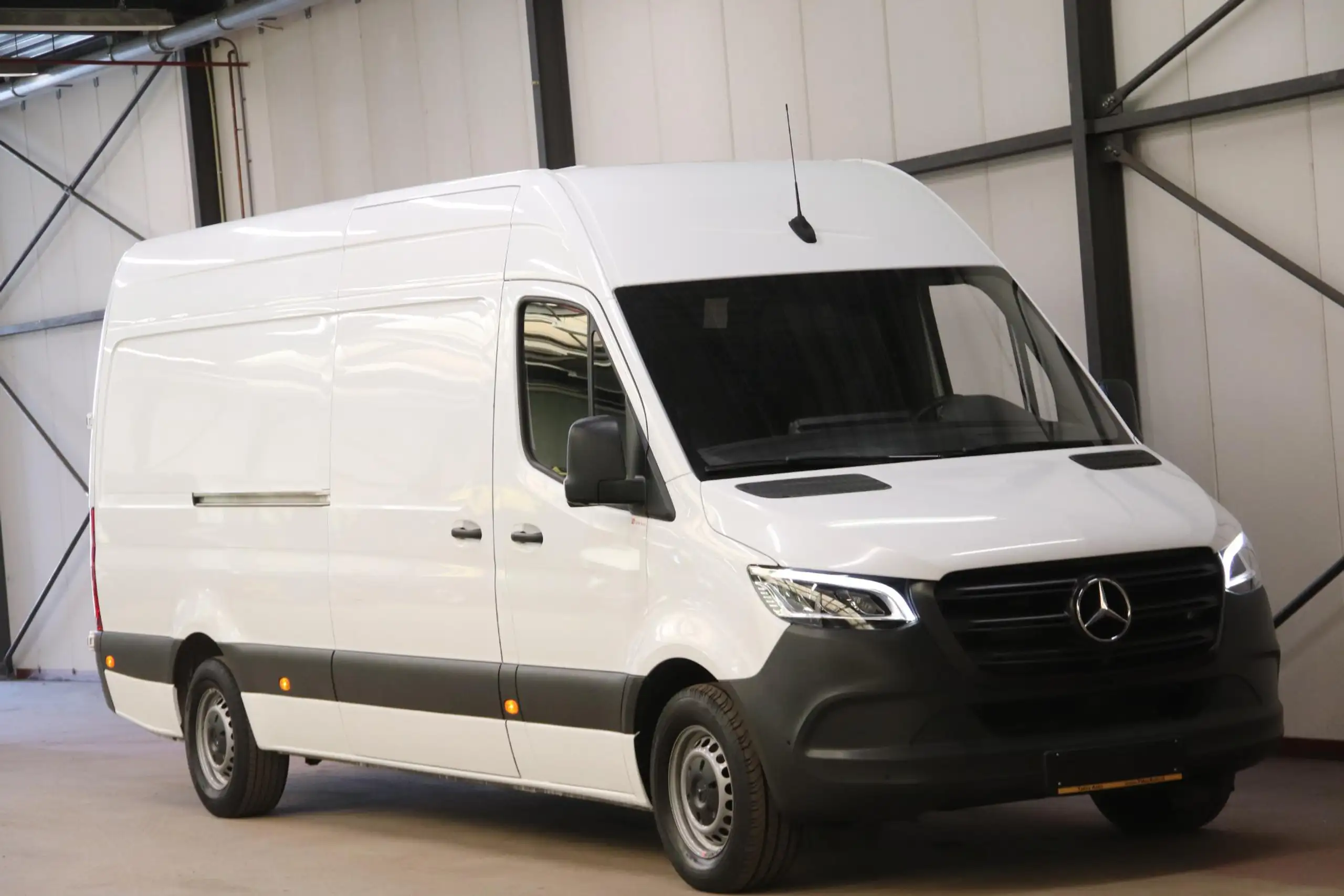 Mercedes-Benz - Sprinter