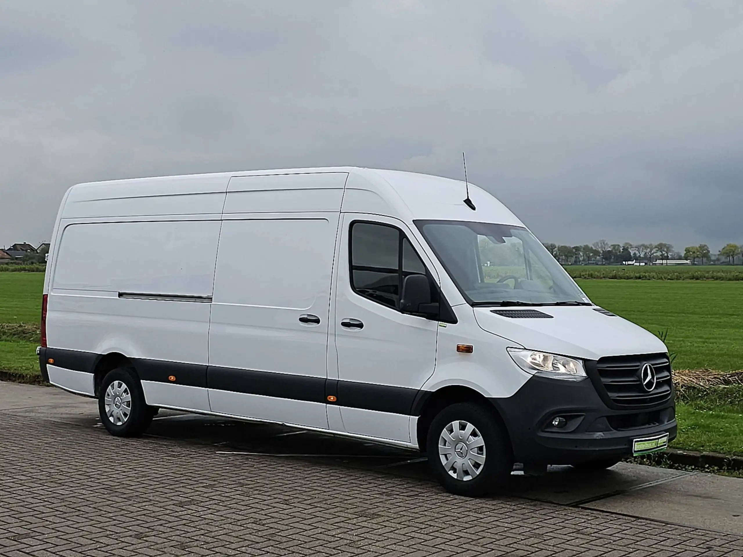 Mercedes-Benz - Sprinter