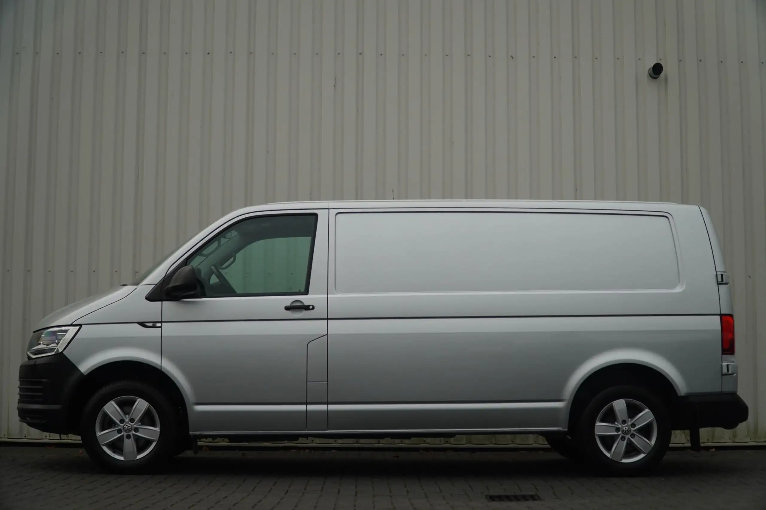 Volkswagen - T6.1 Transporter