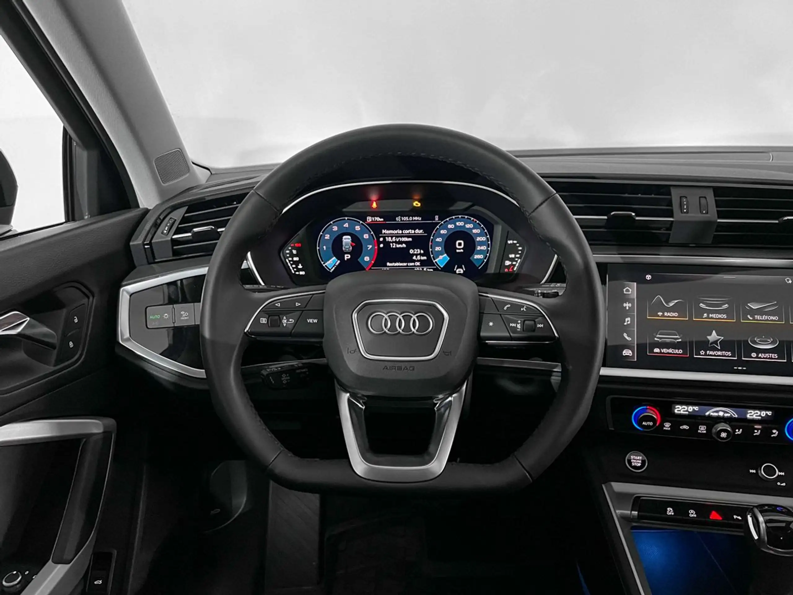 Audi - Q3