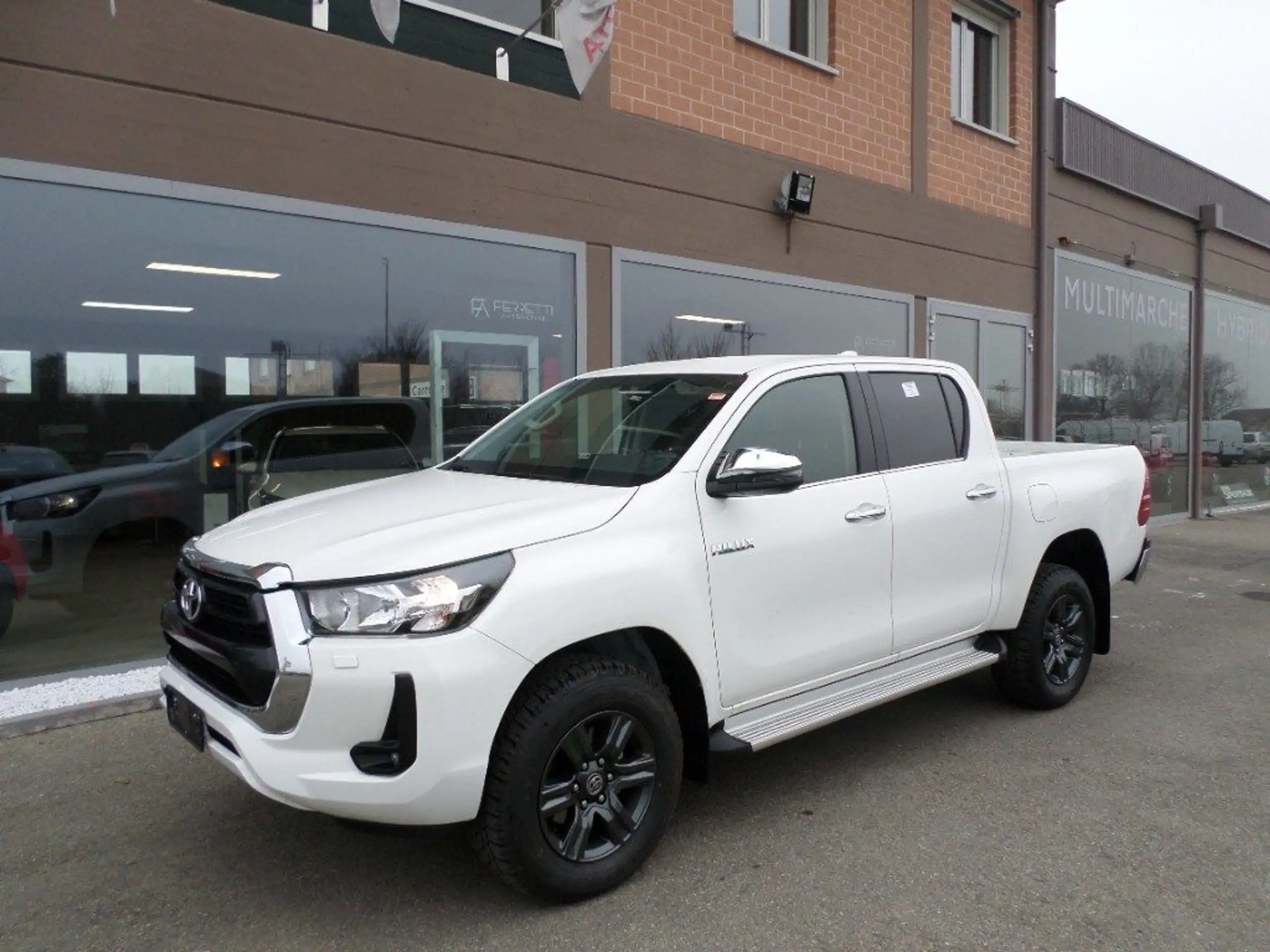 Toyota - Hilux