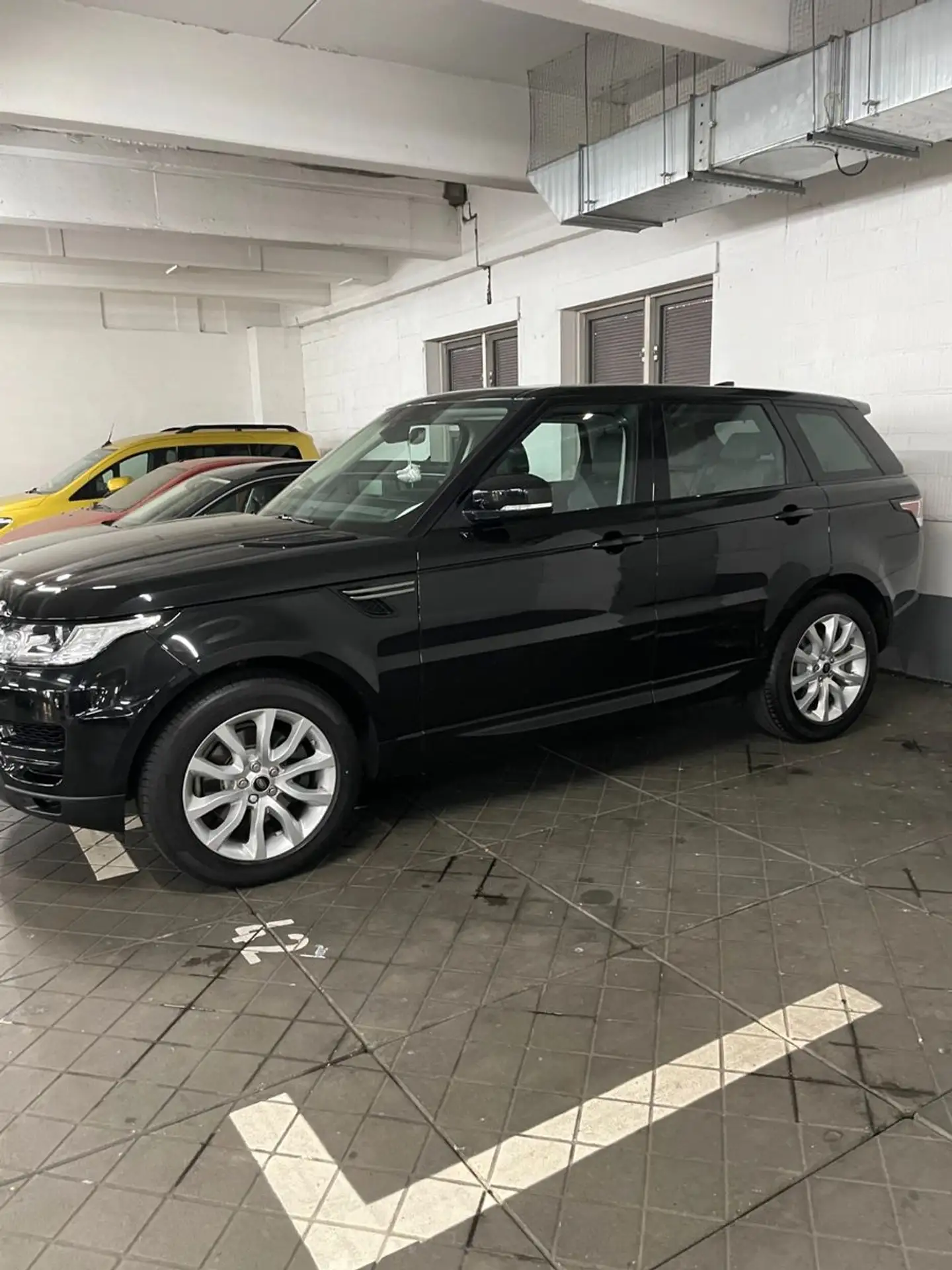 Land Rover - Range Rover Sport