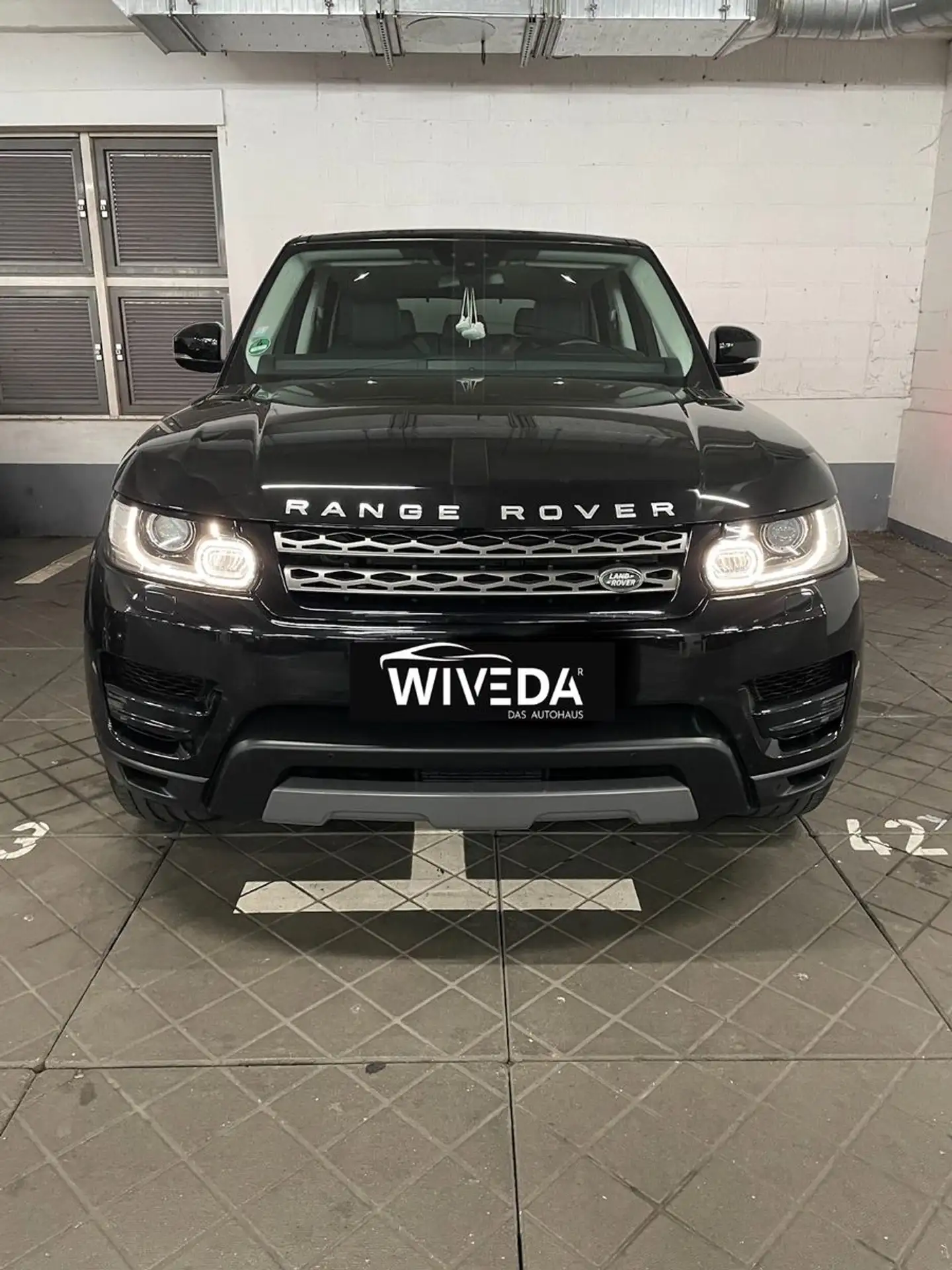 Land Rover - Range Rover Sport