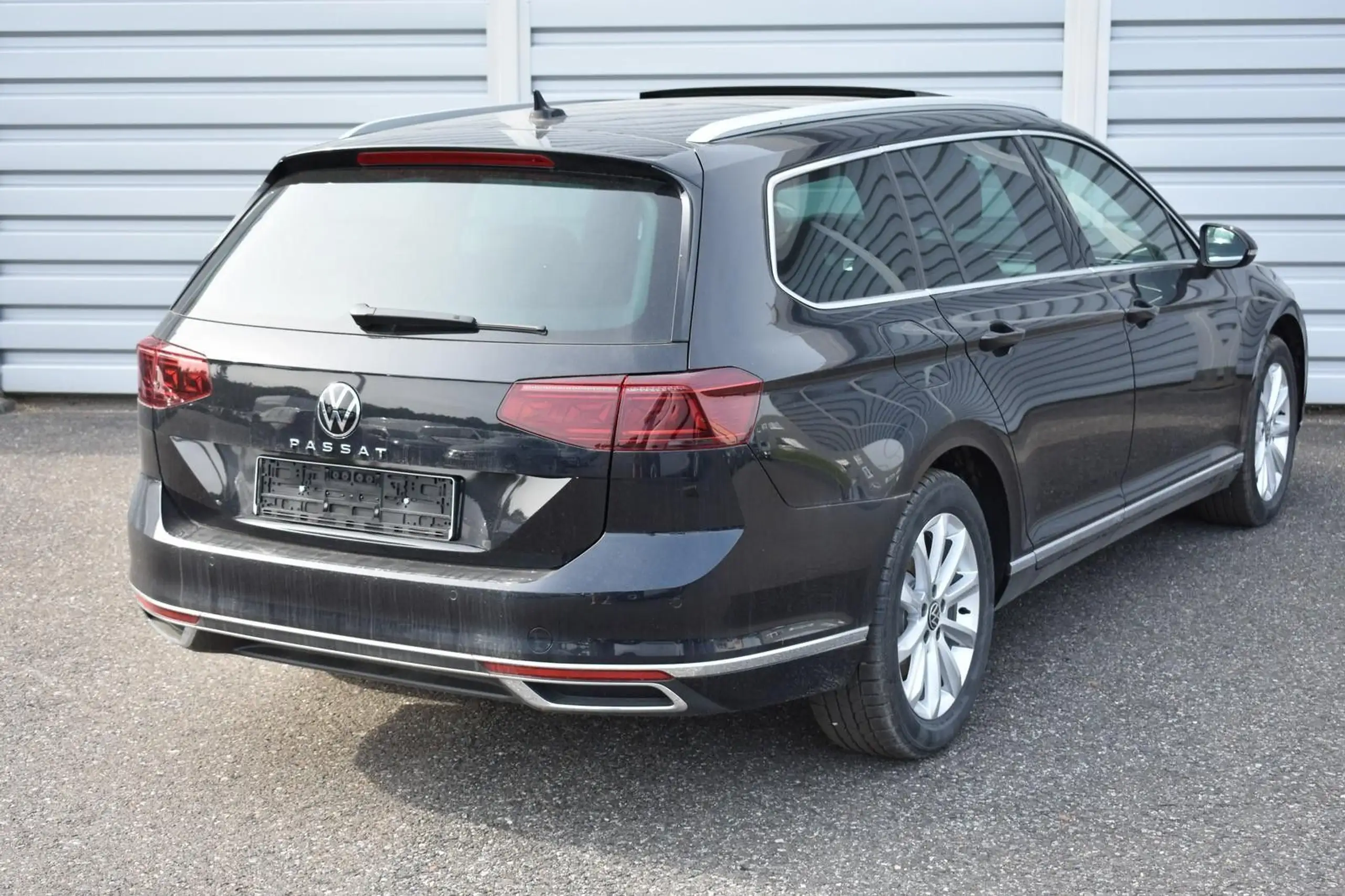 Volkswagen - Passat