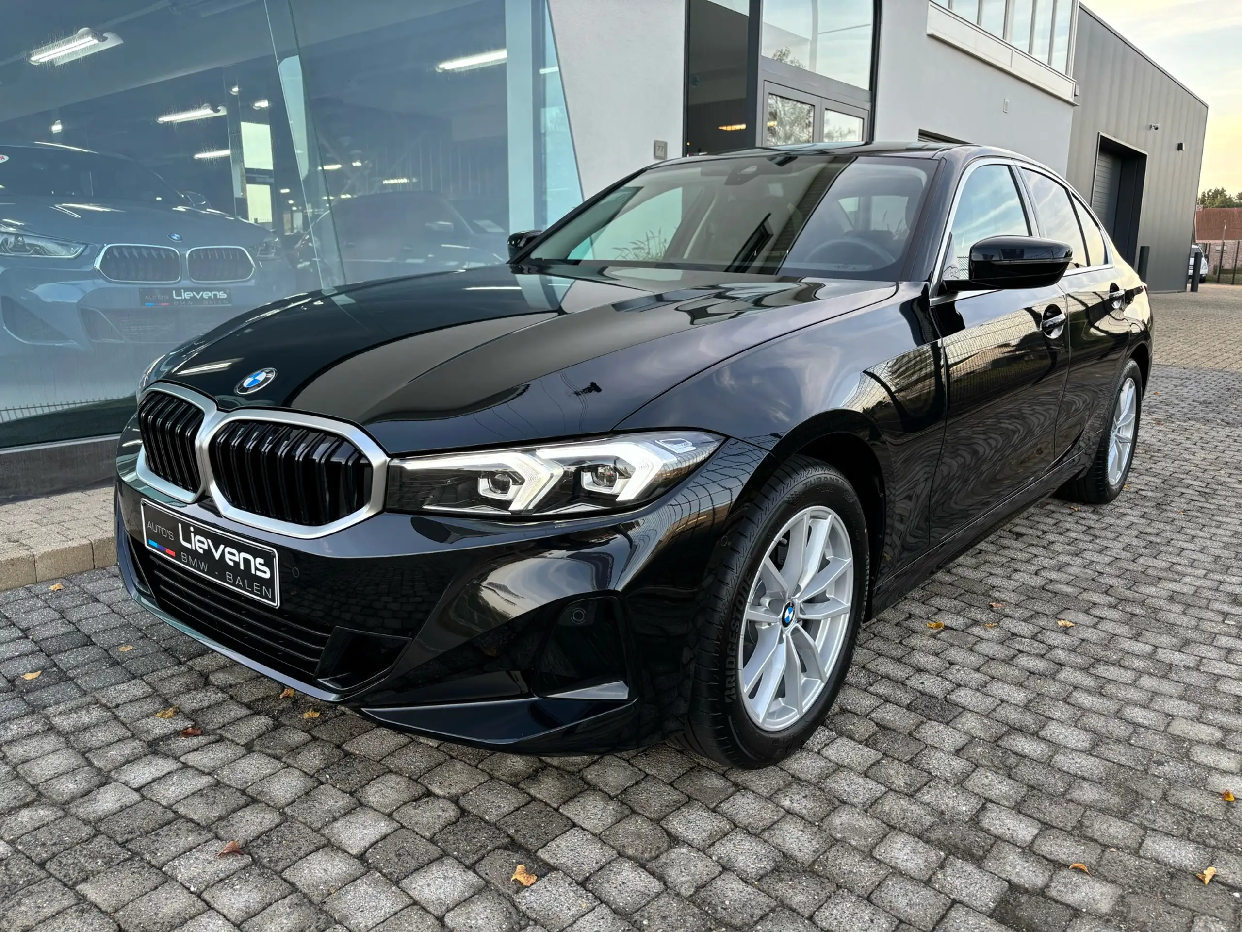 BMW - 318