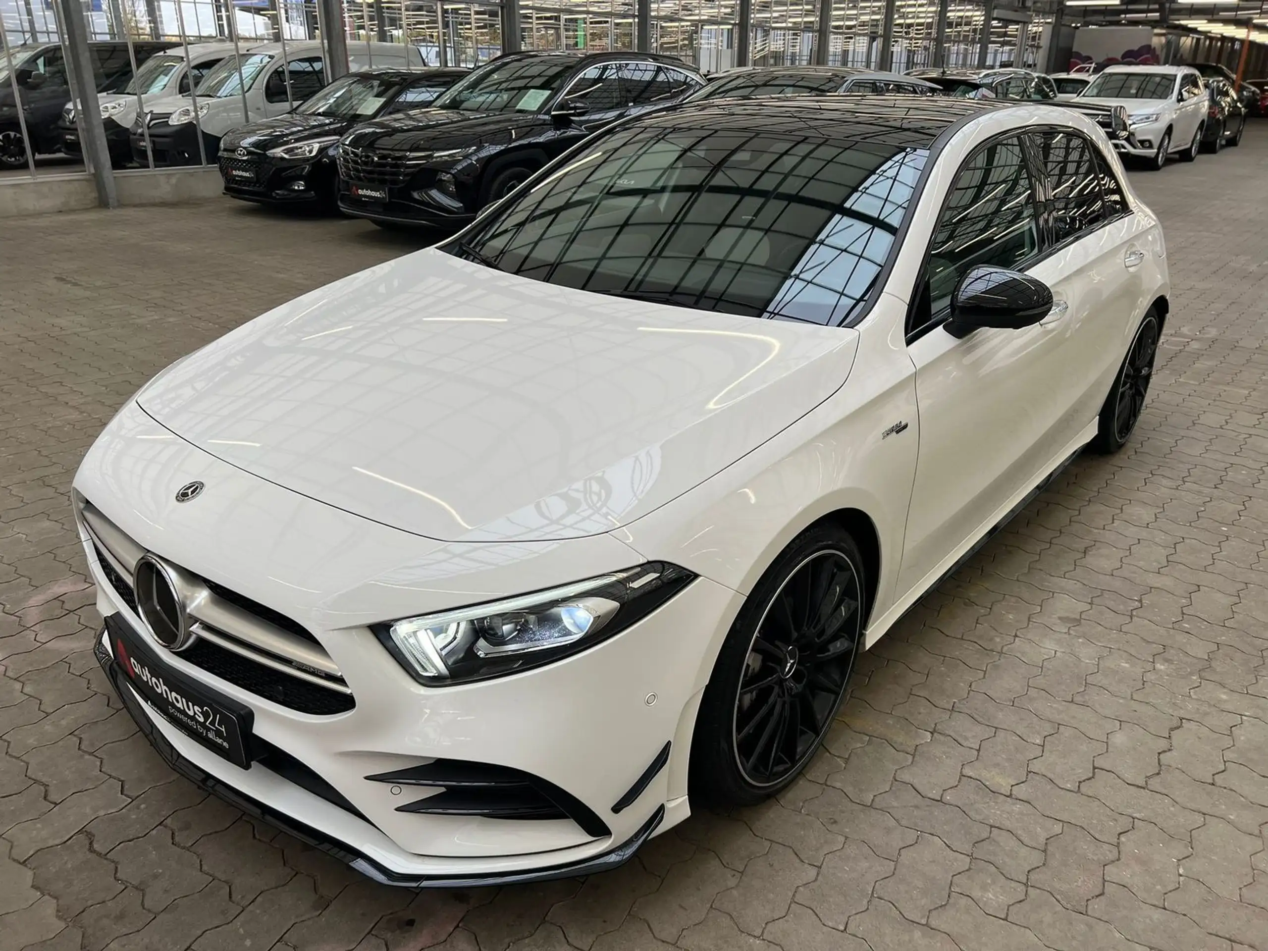 Mercedes-Benz - A 35 AMG