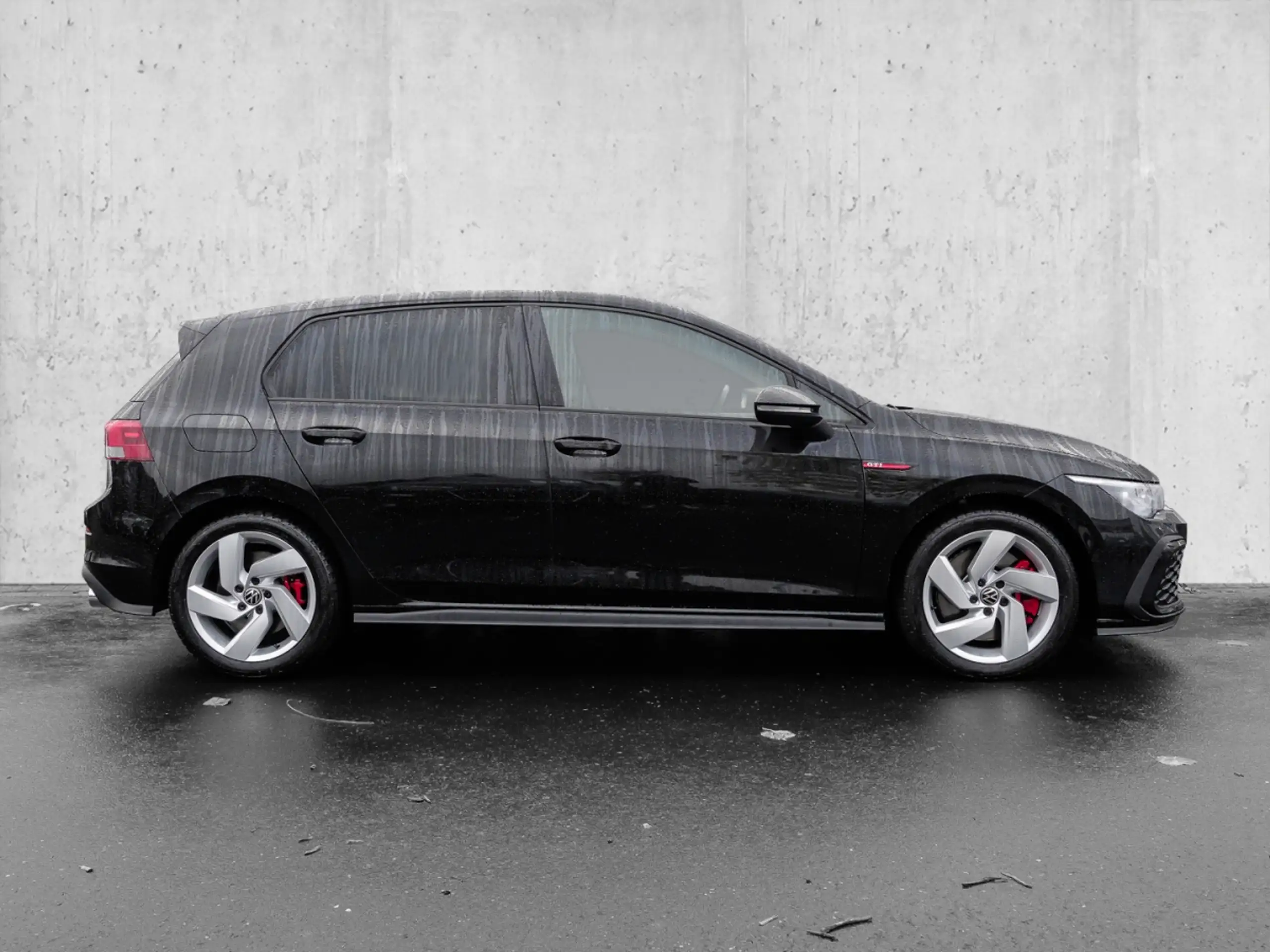 Volkswagen - Golf GTI