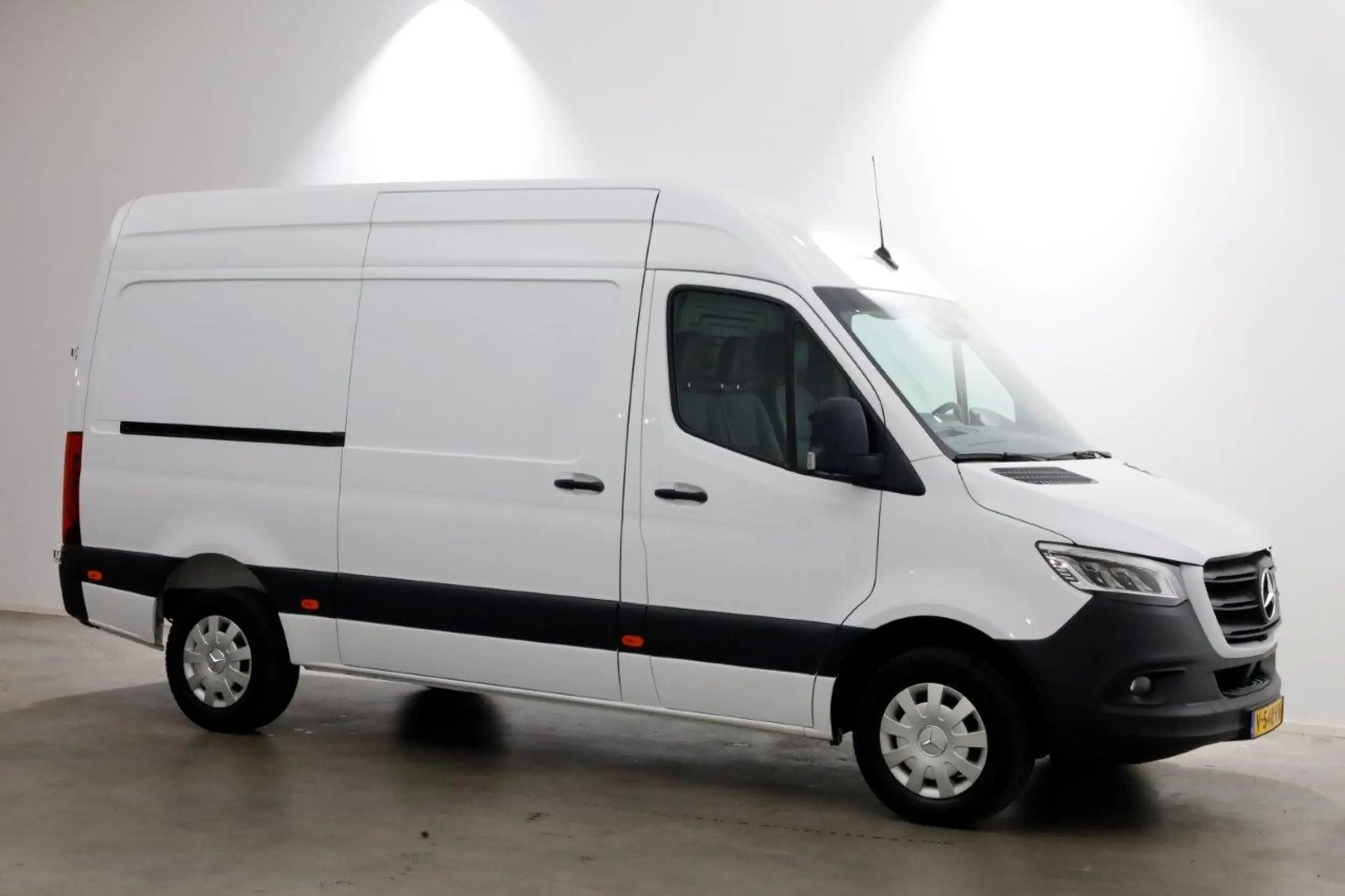 Mercedes-Benz - Sprinter