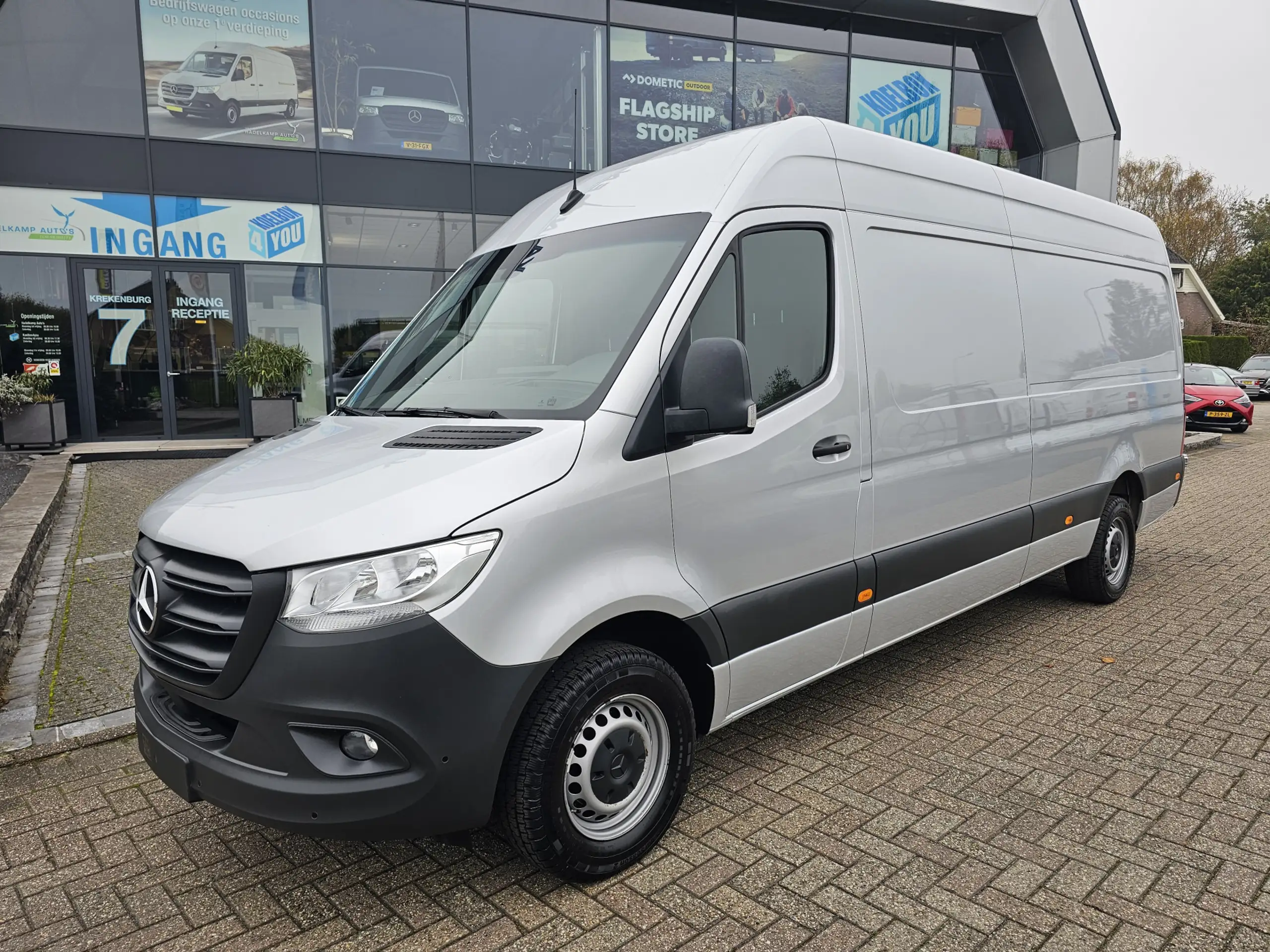 Mercedes-Benz - Sprinter