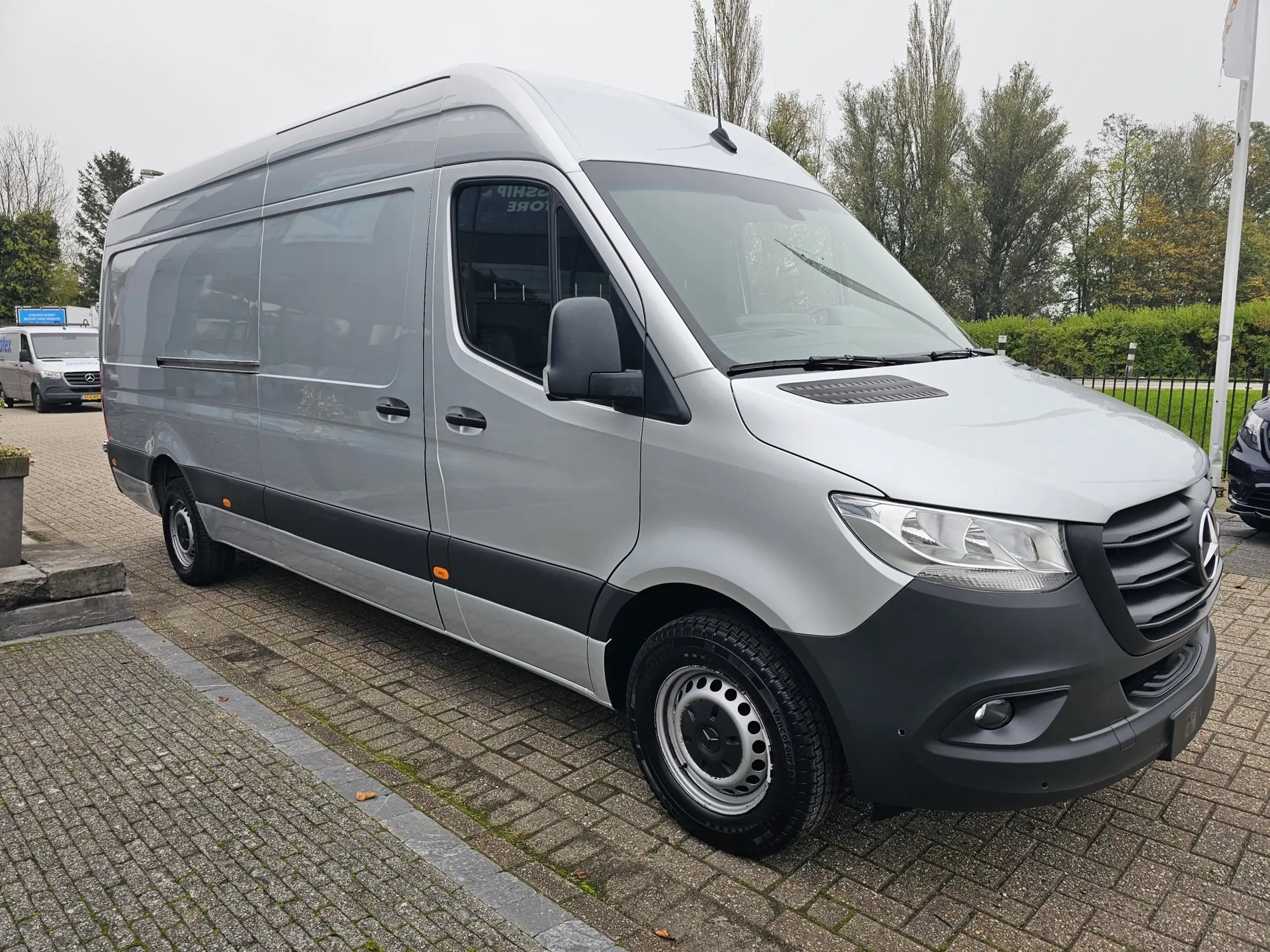 Mercedes-Benz - Sprinter