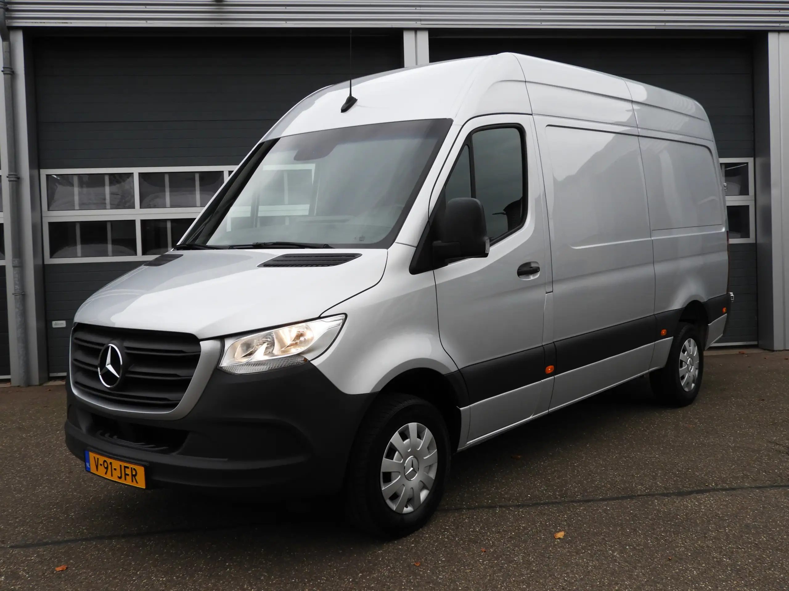 Mercedes-Benz - Sprinter