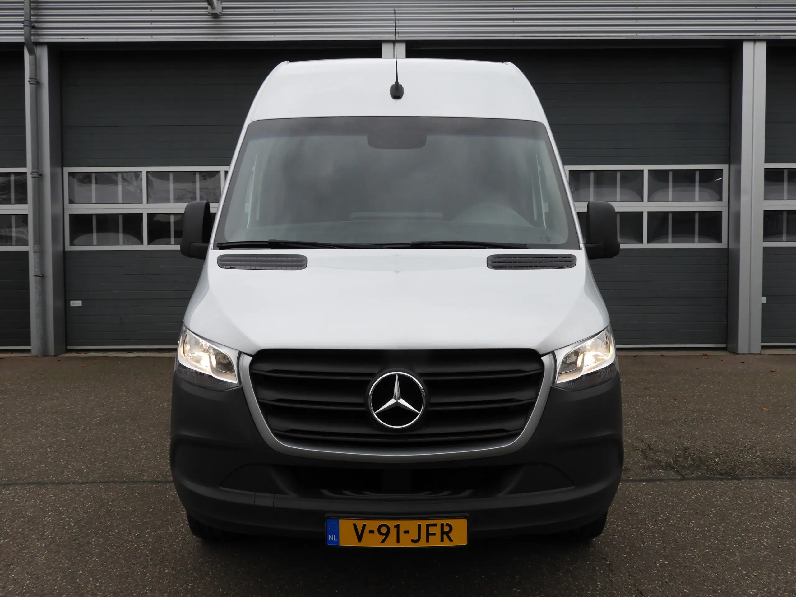 Mercedes-Benz - Sprinter