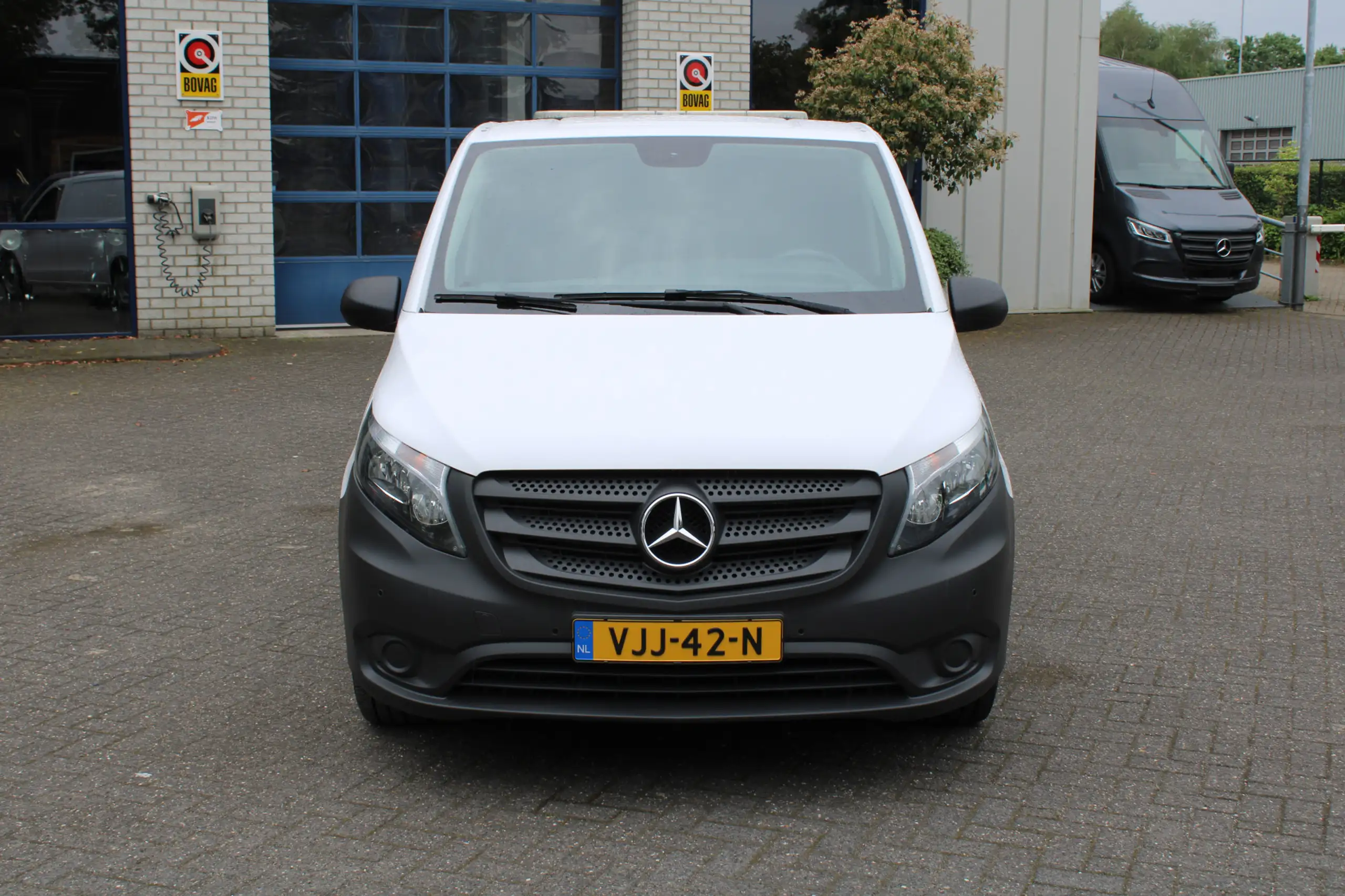 Mercedes-Benz - Vito