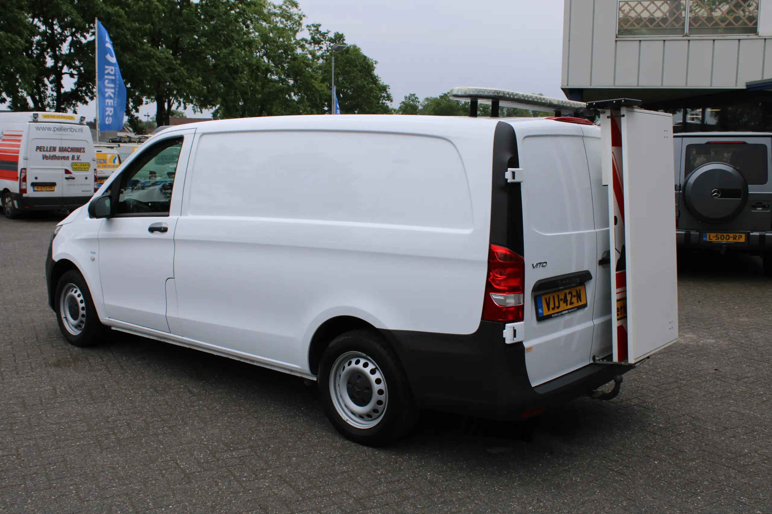 Mercedes-Benz - Vito