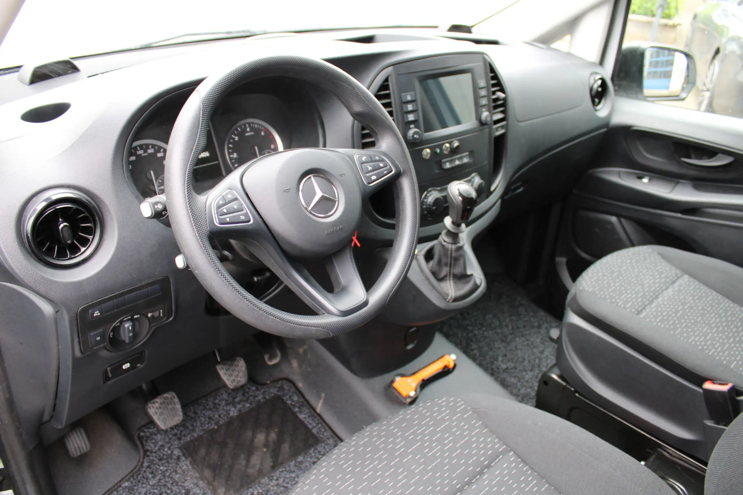 Mercedes-Benz - Vito