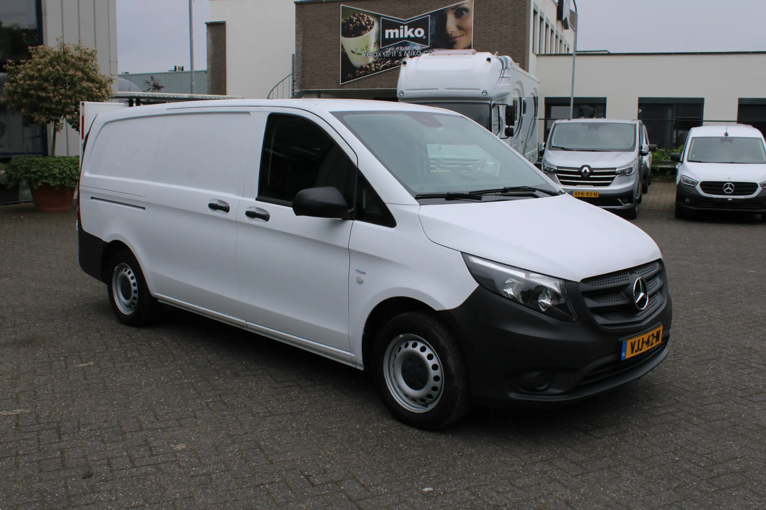 Mercedes-Benz - Vito