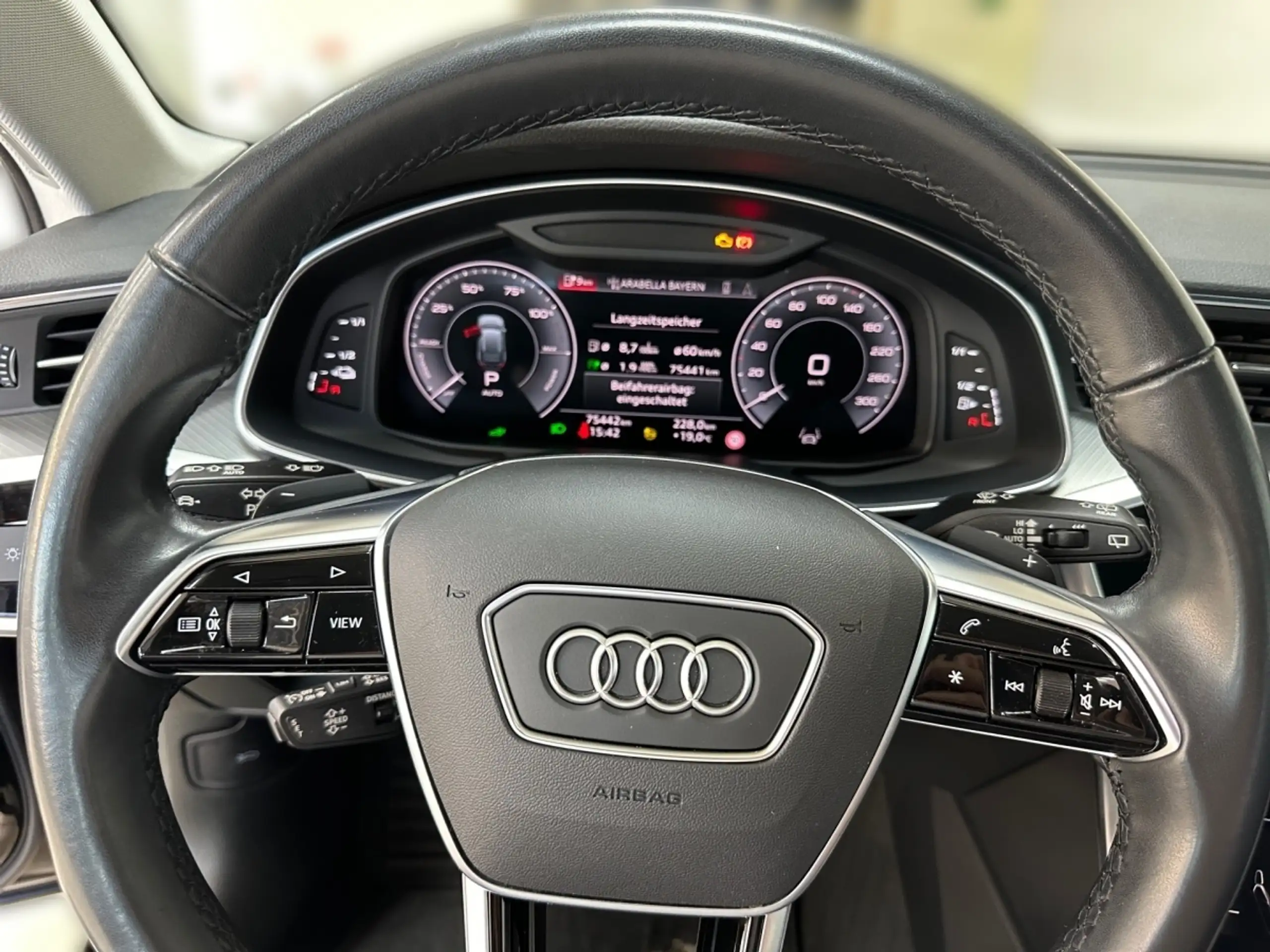 Audi - A6