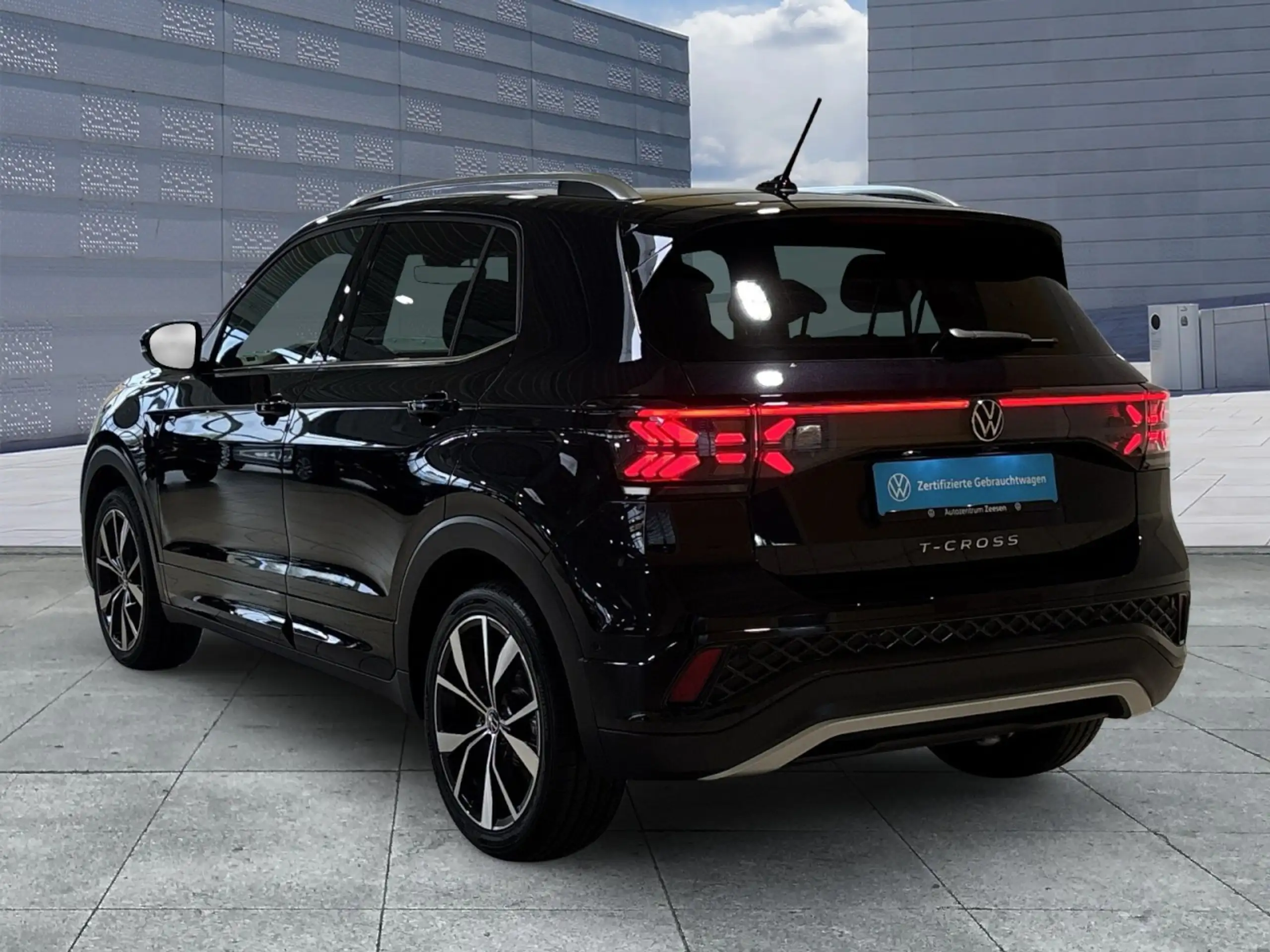 Volkswagen - T-Cross