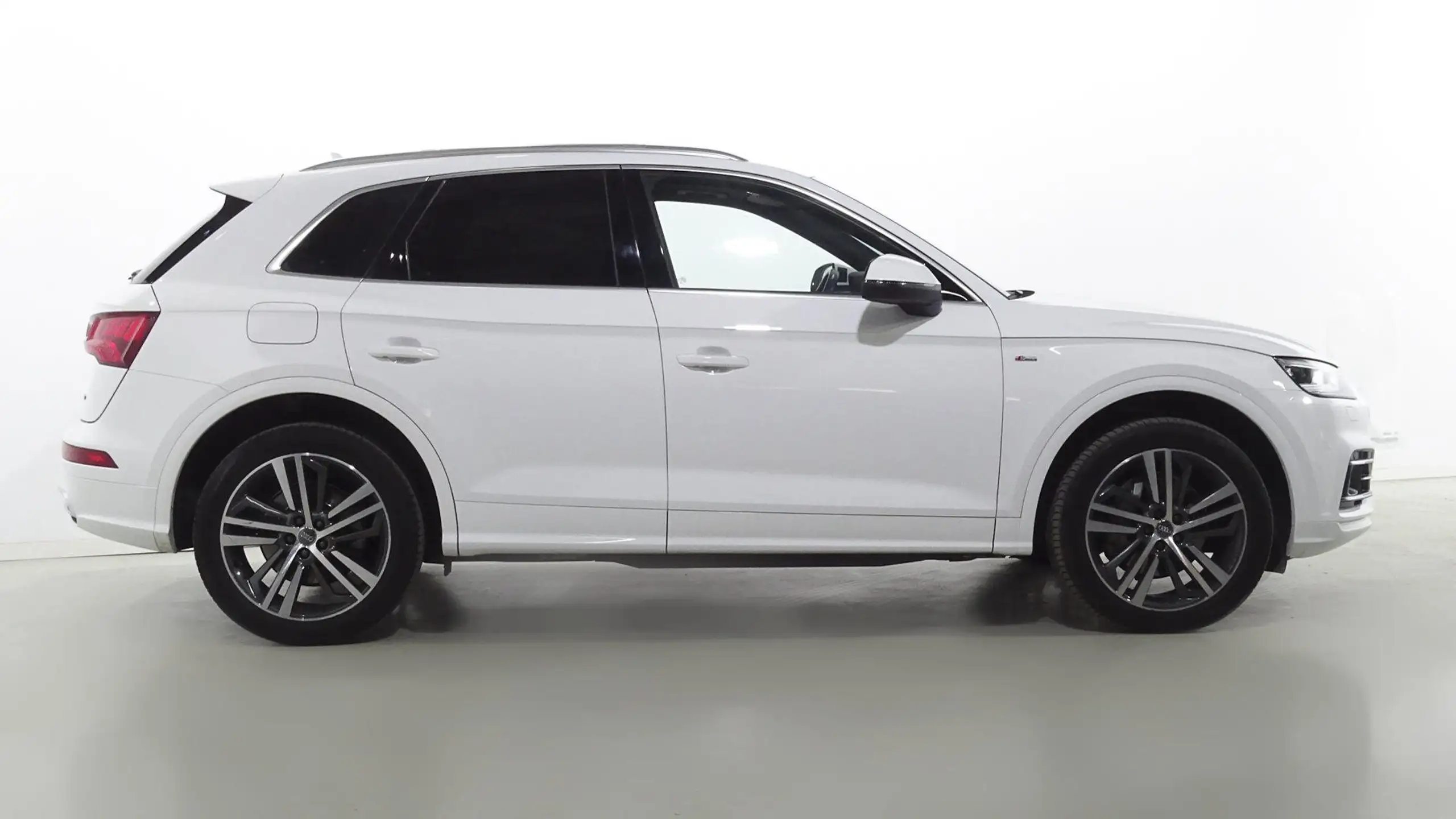 Audi - Q5