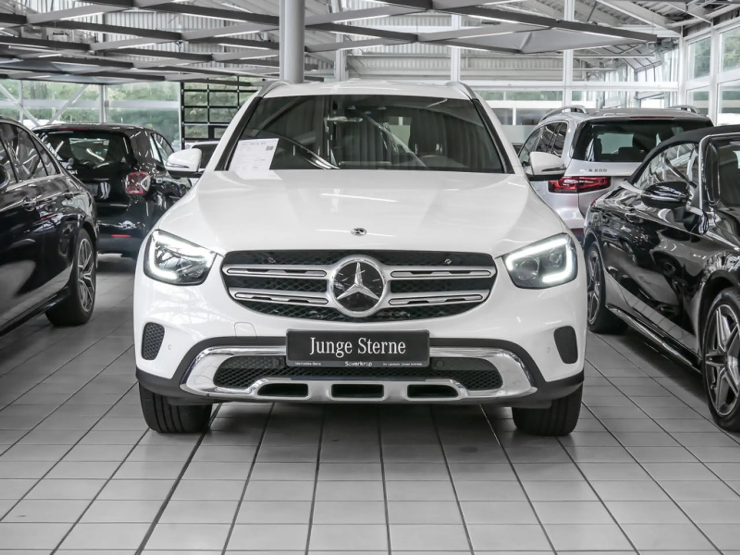 Mercedes-Benz - GLC 300