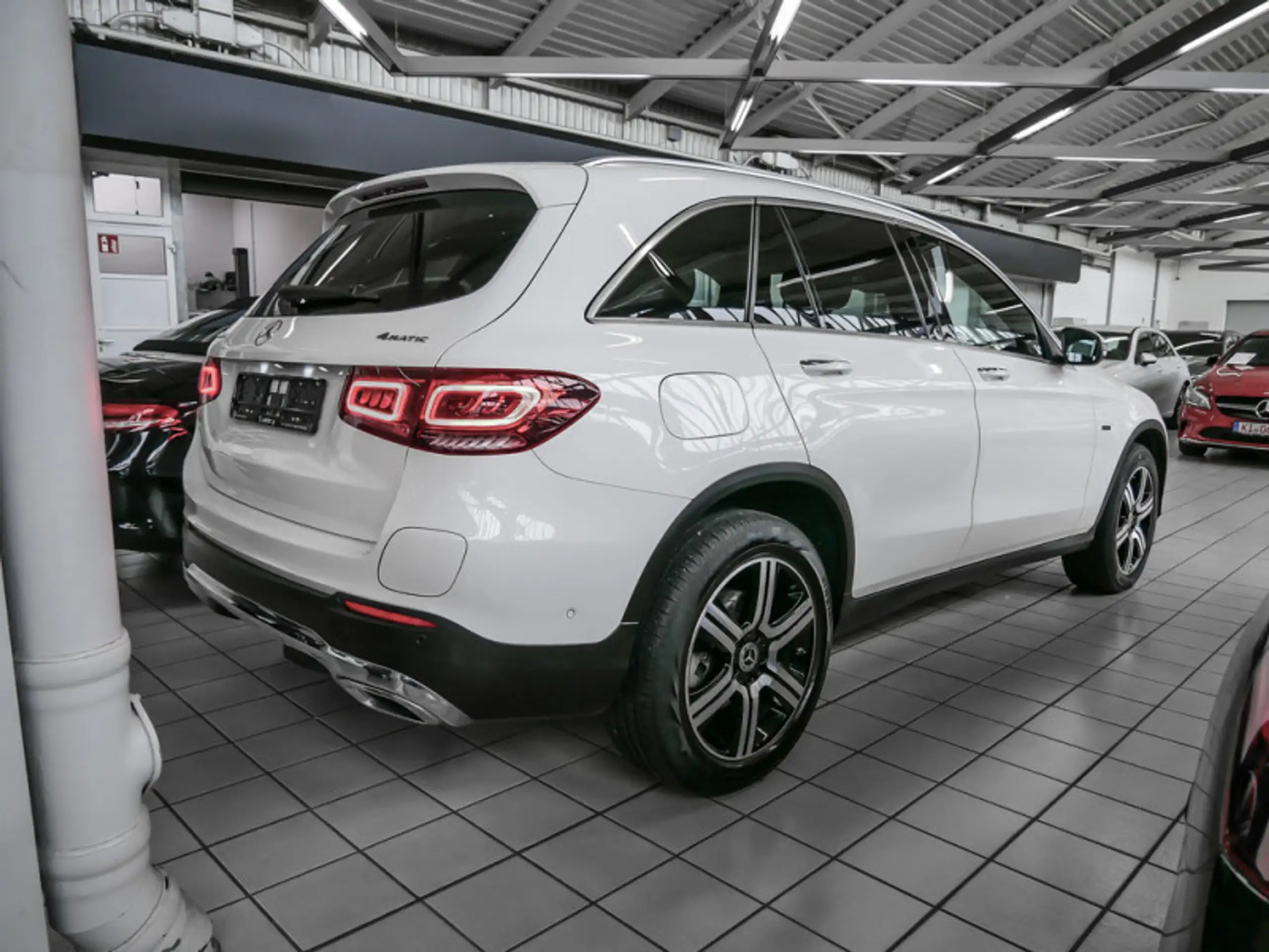 Mercedes-Benz - GLC 300