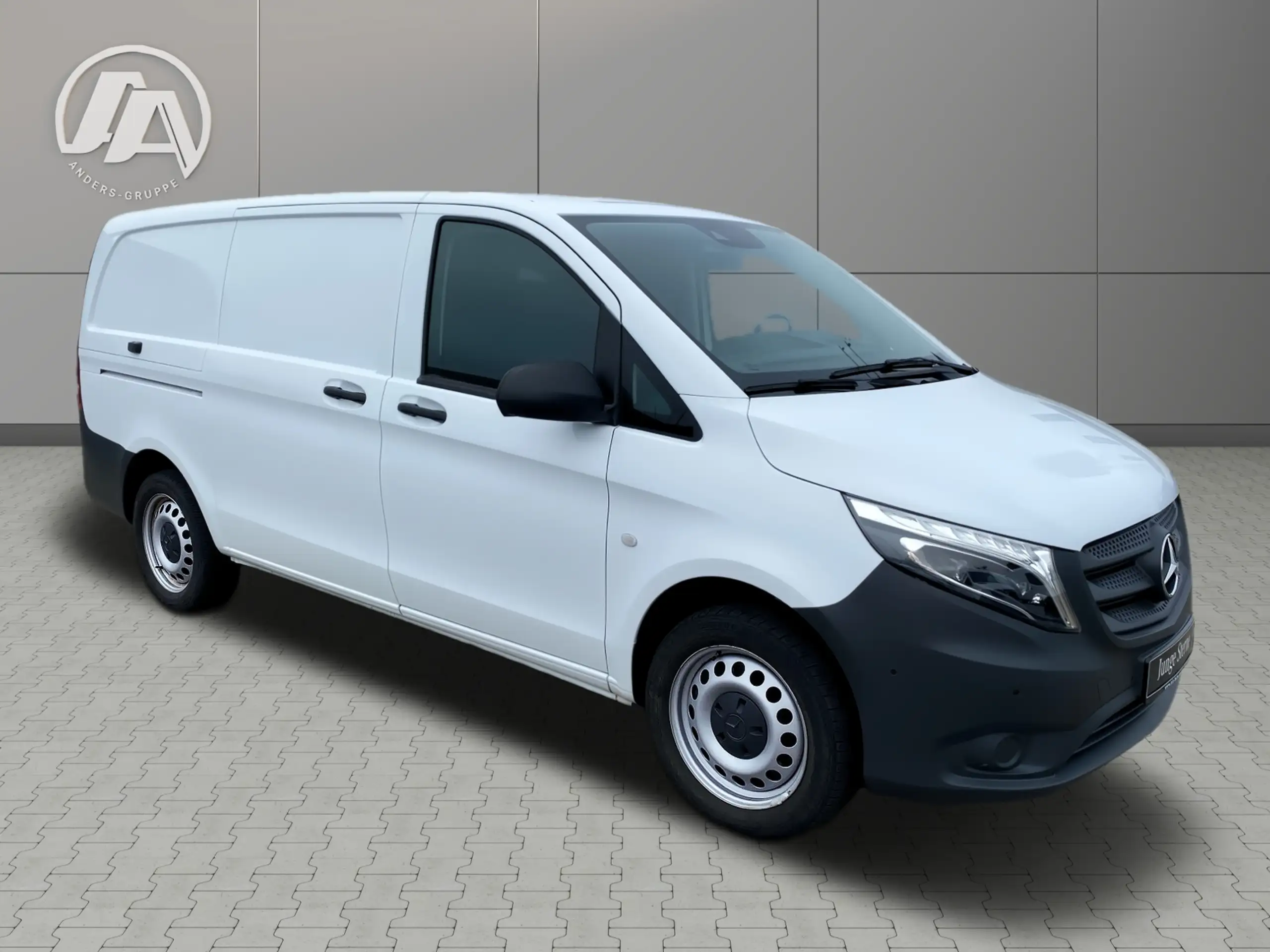 Mercedes-Benz - Vito