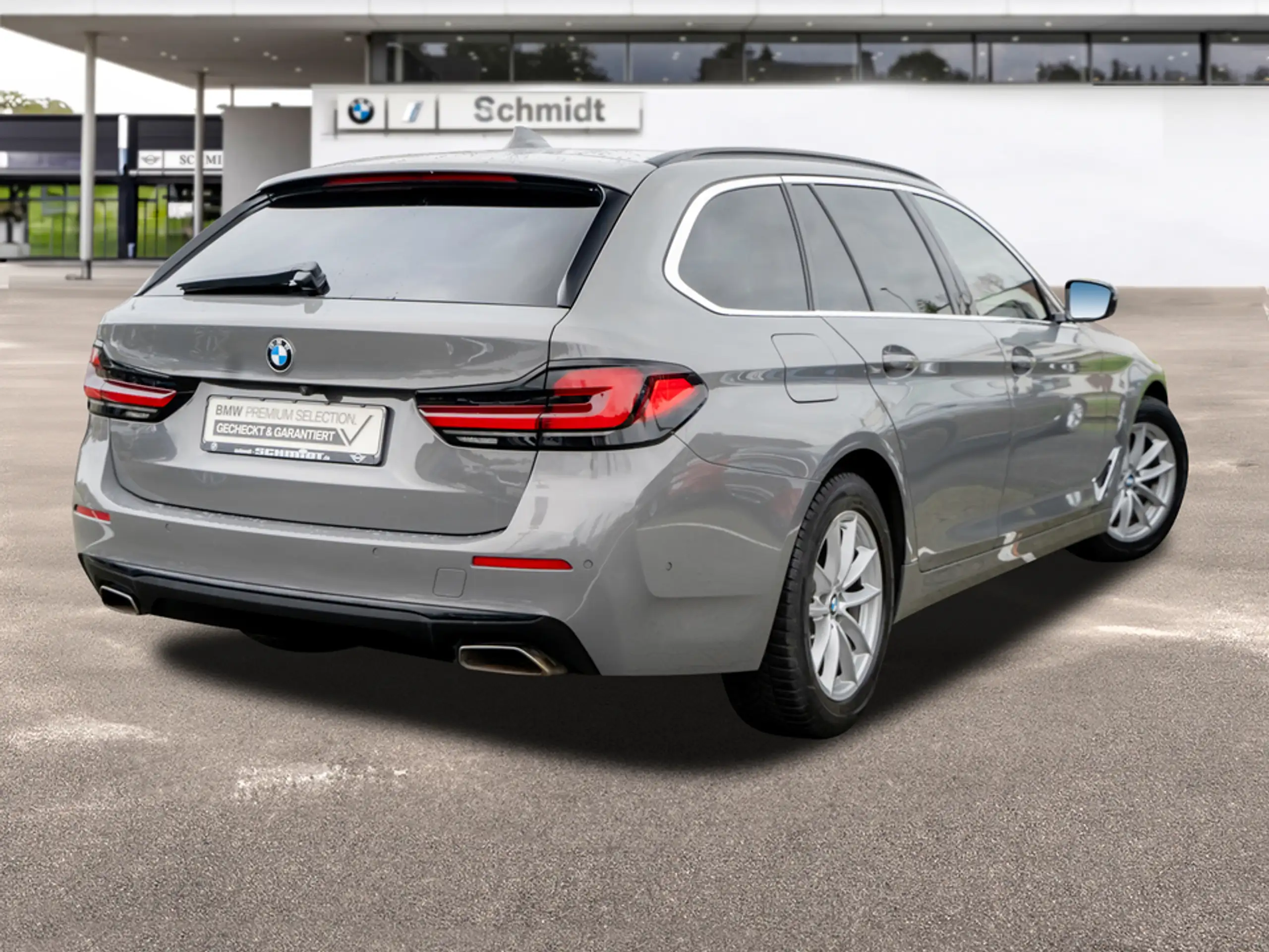 BMW - 530