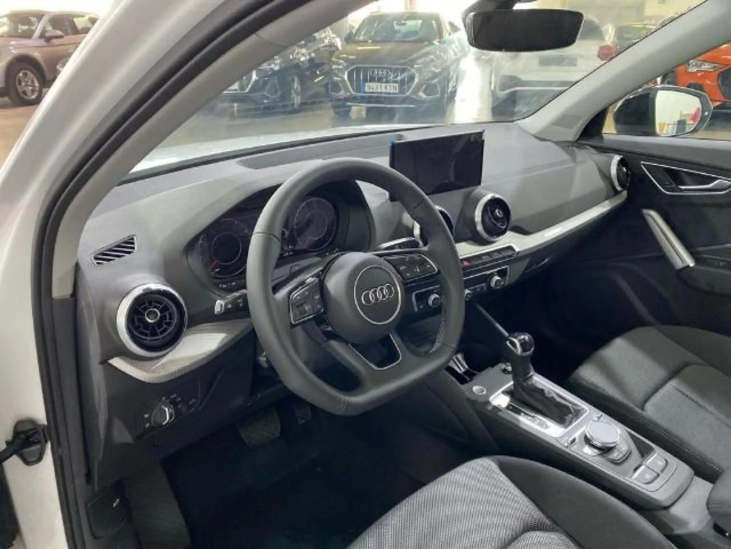 Audi - Q2