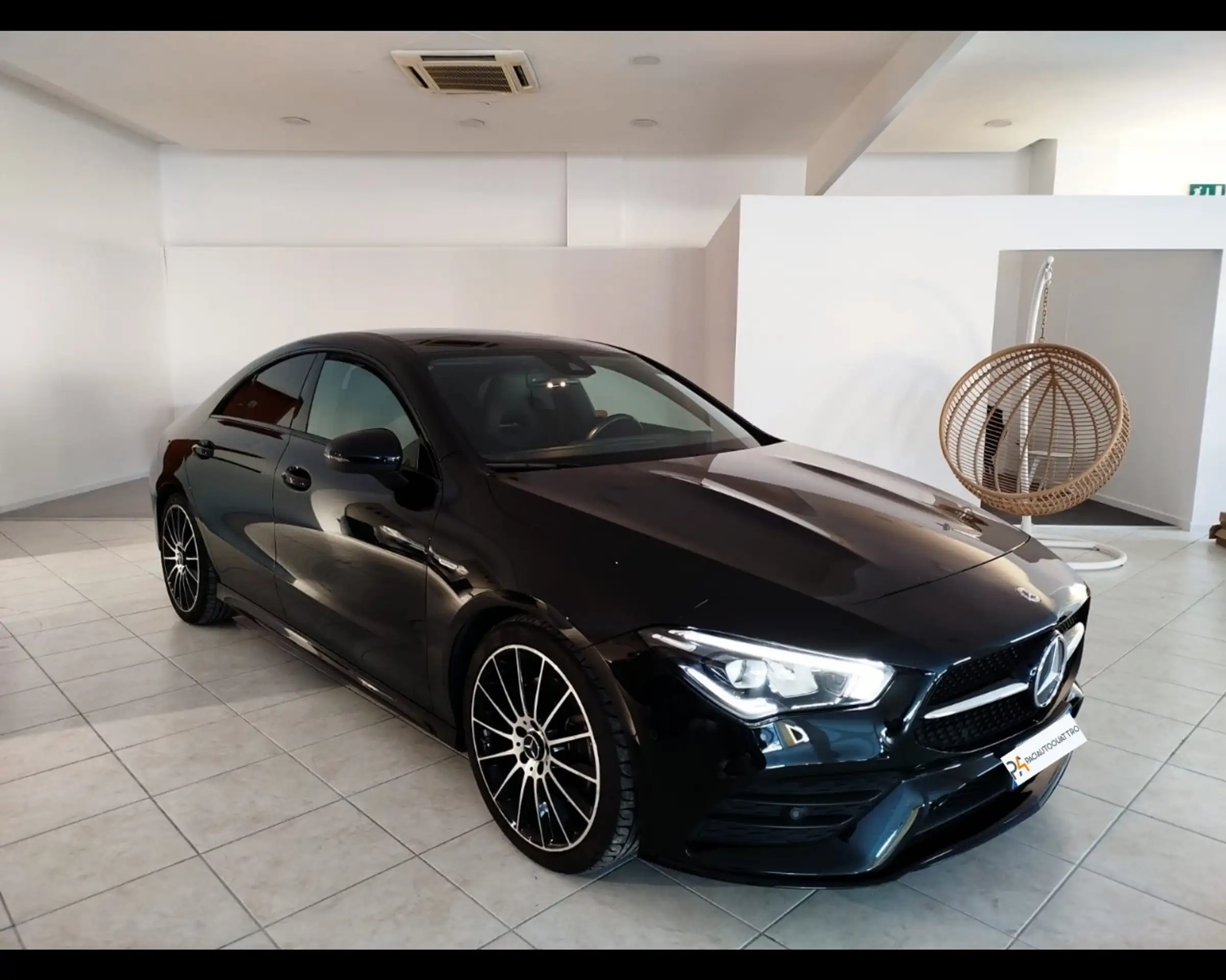 Mercedes-Benz - CLA 200