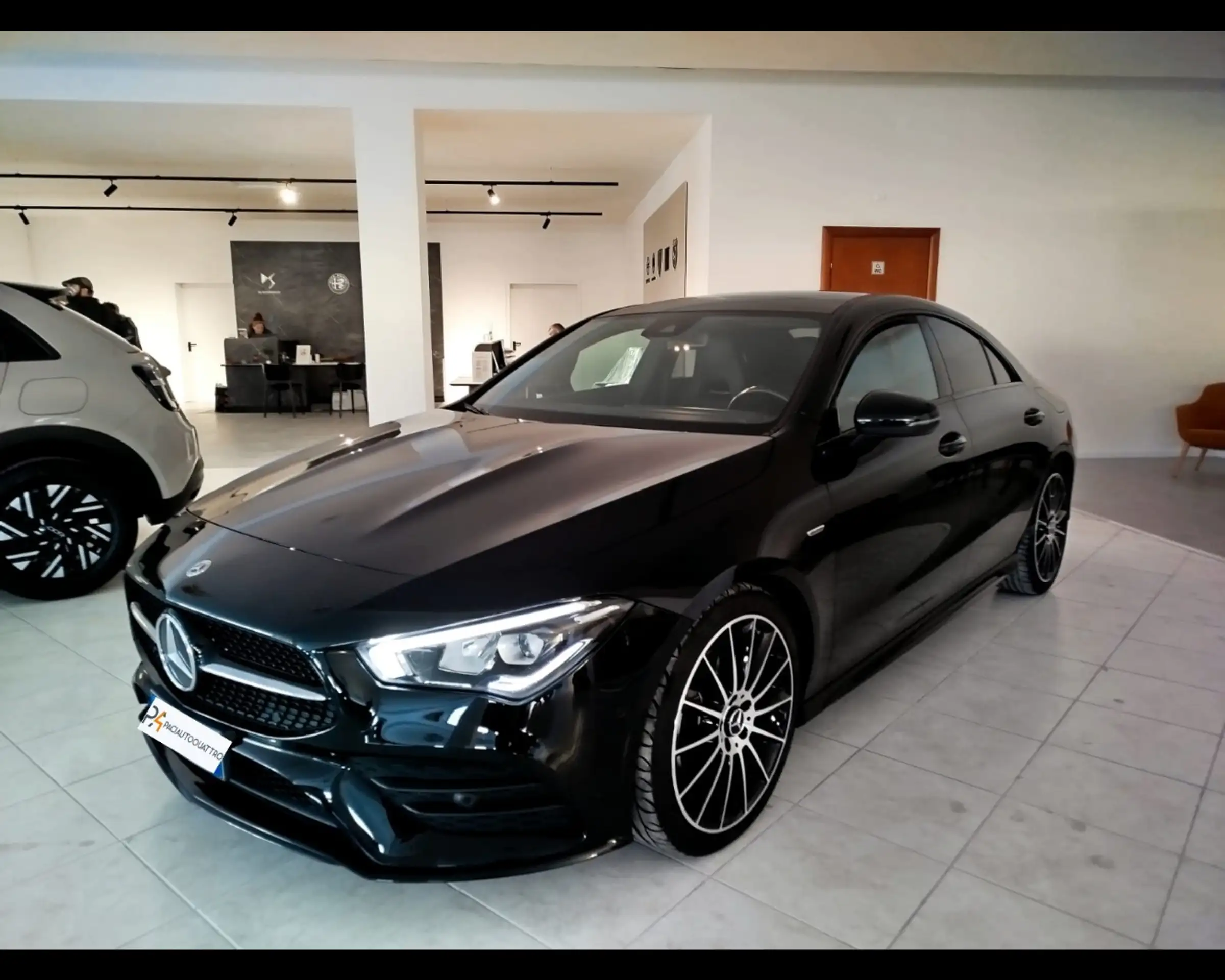 Mercedes-Benz - CLA 200