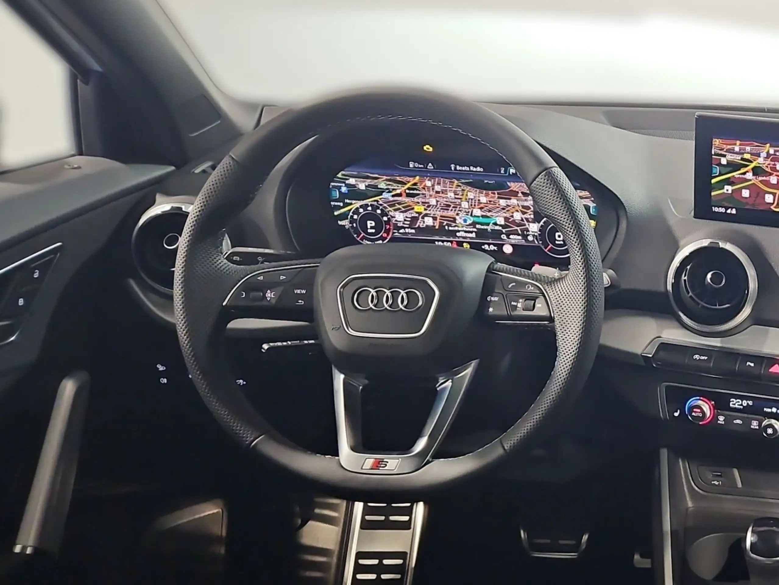 Audi - Q2