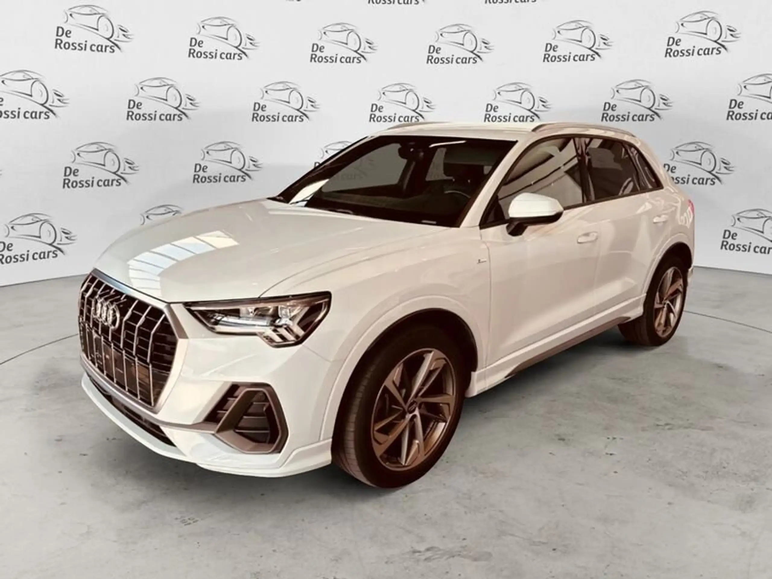 Audi - Q3