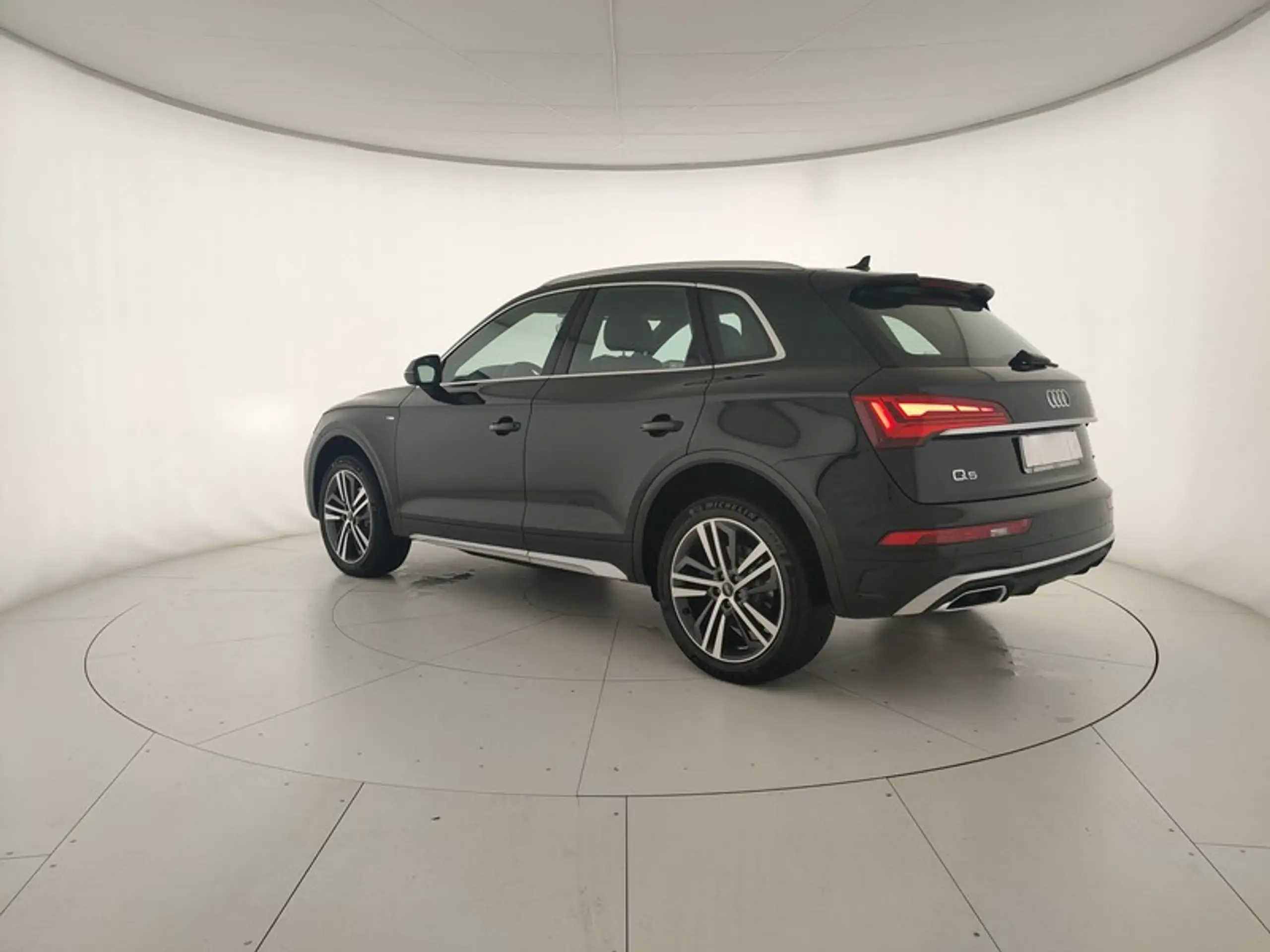 Audi - Q5