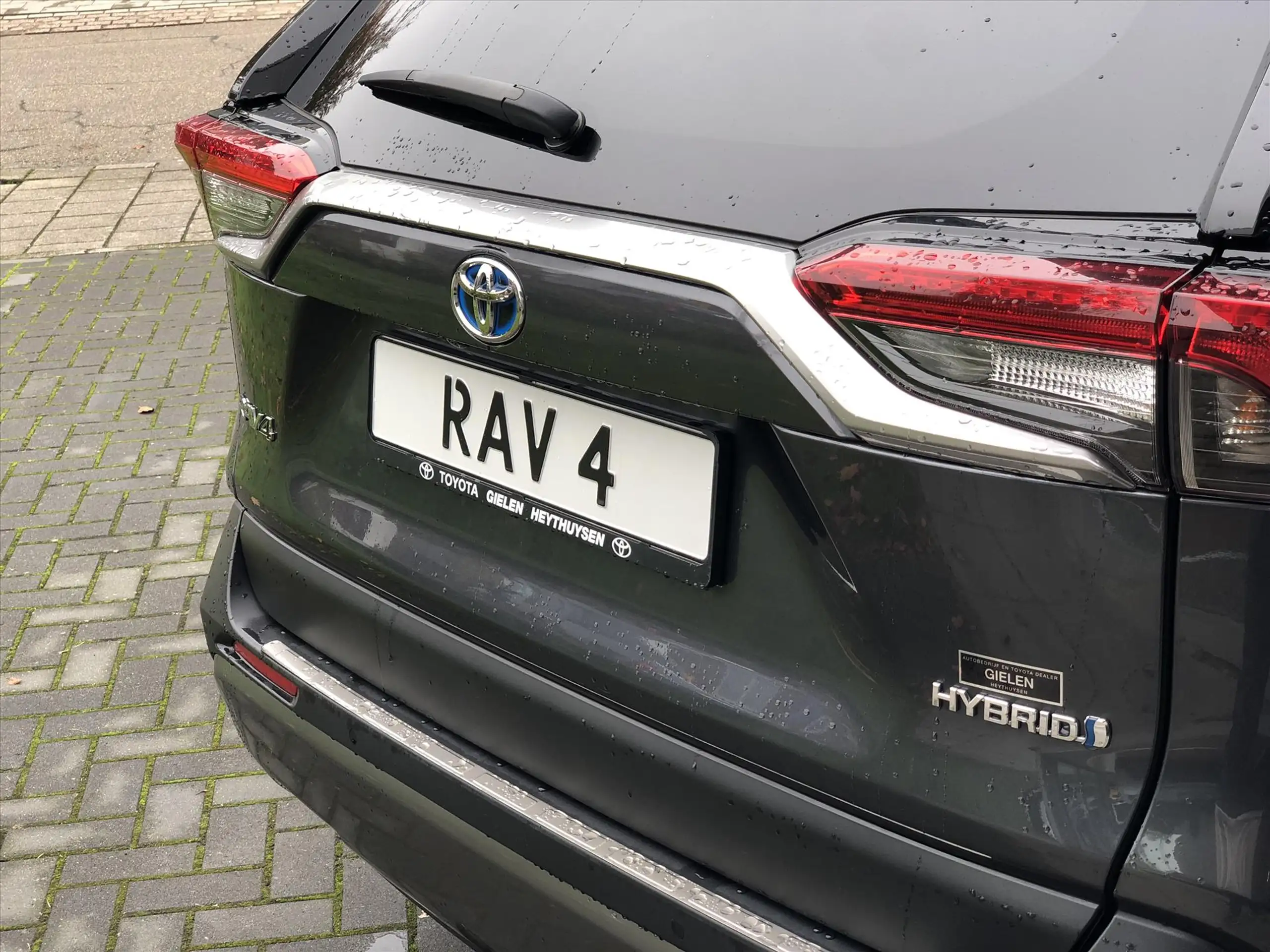 Toyota - RAV 4