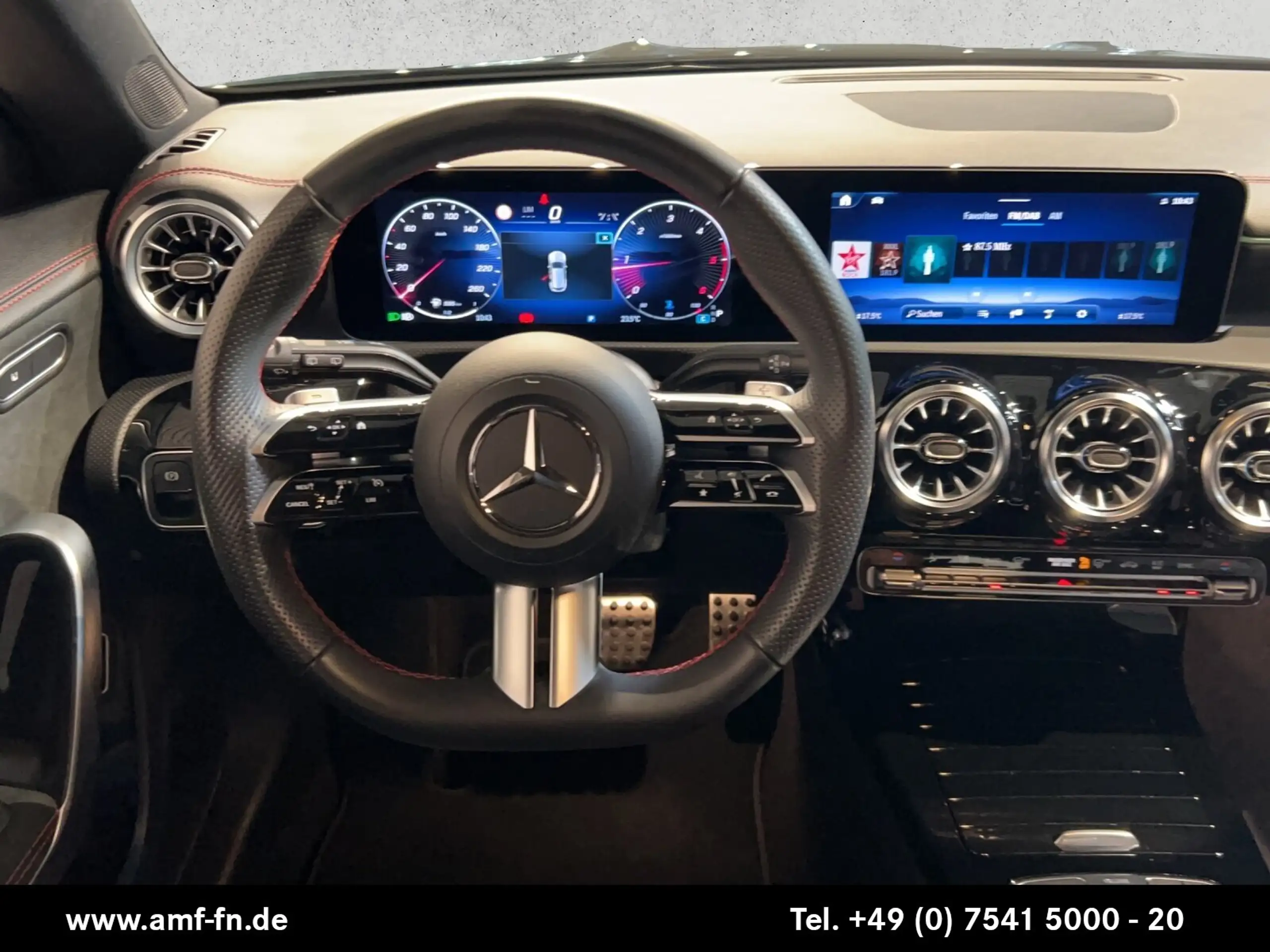 Mercedes-Benz - CLA 220