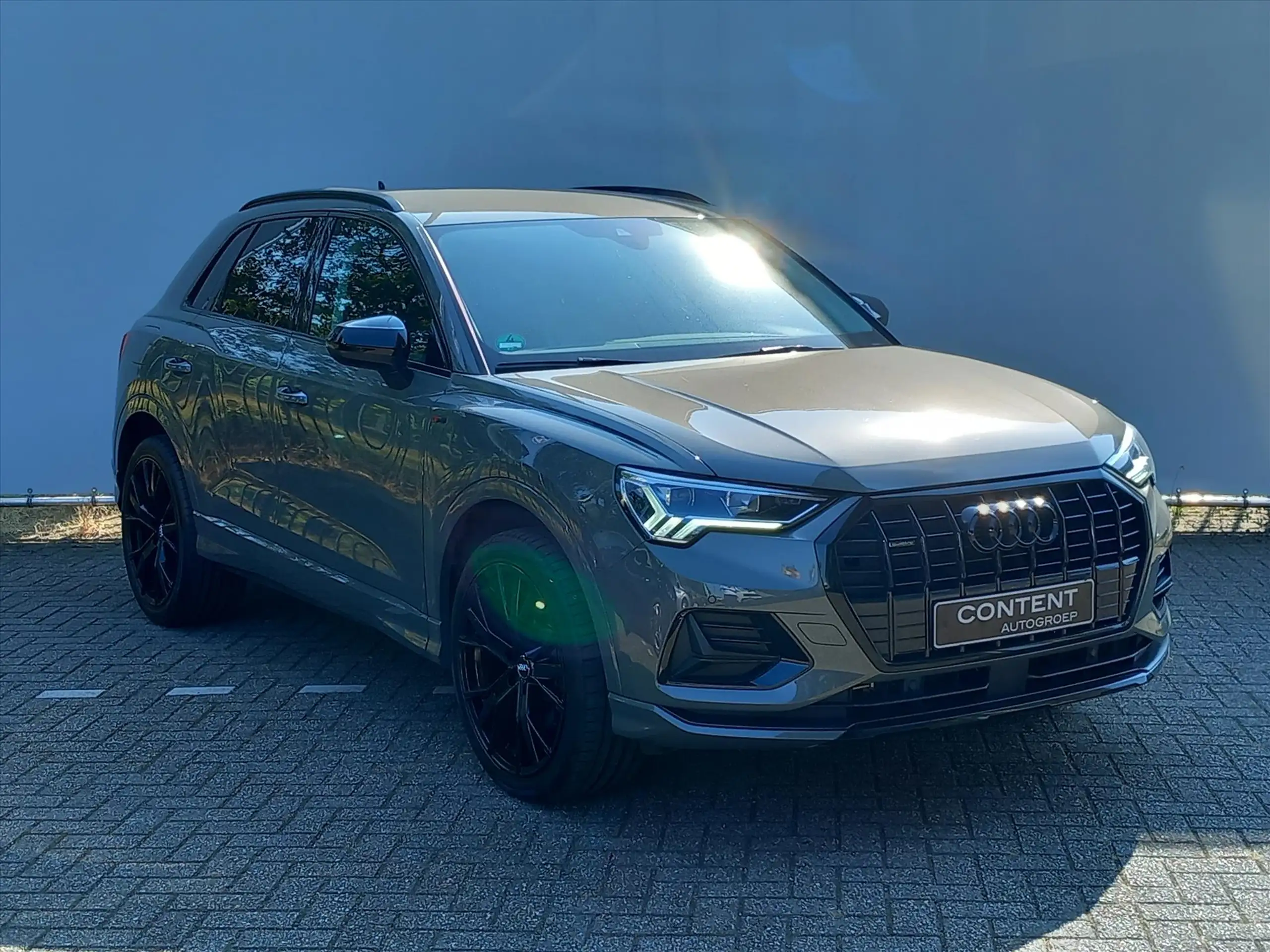 Audi - Q3