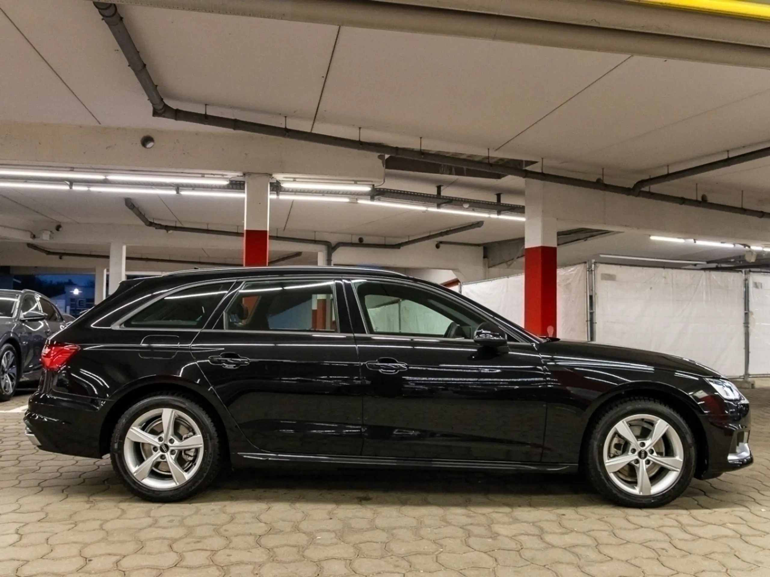 Audi - A4