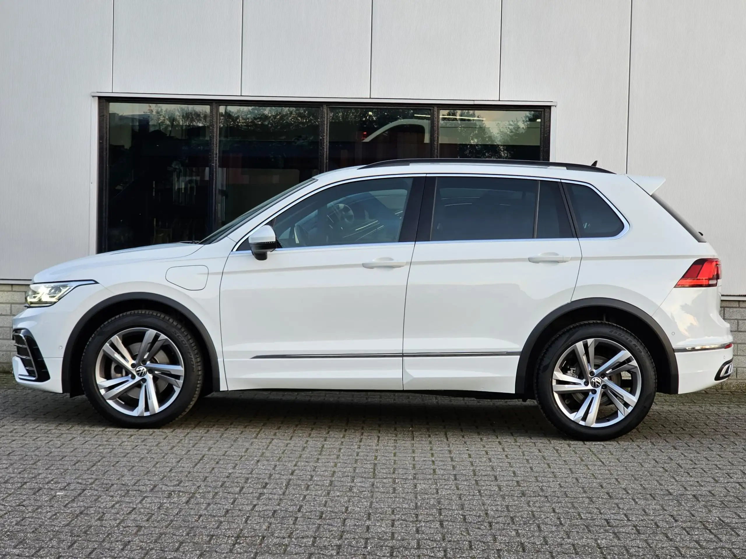 Volkswagen - Tiguan