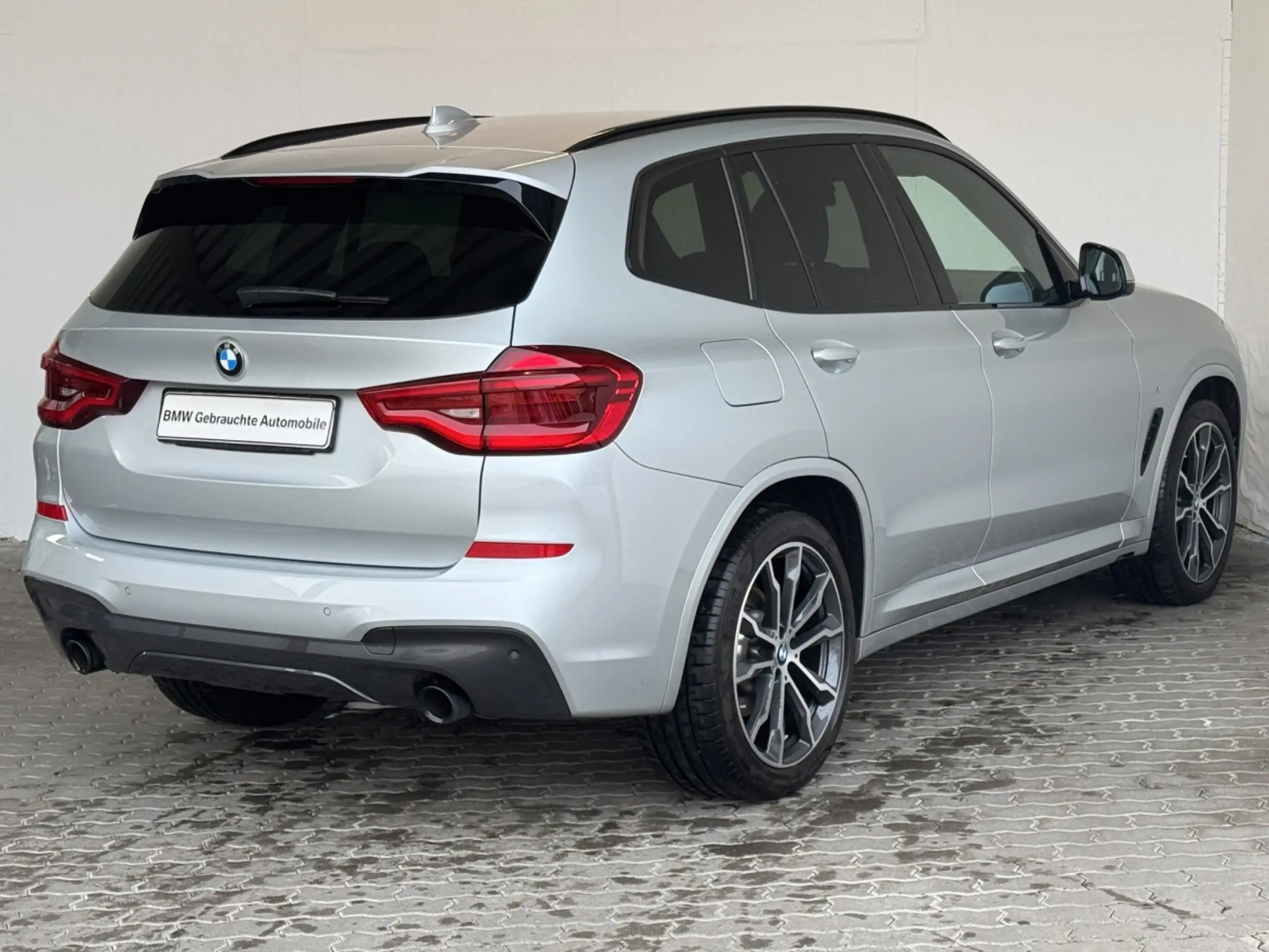 BMW - X3