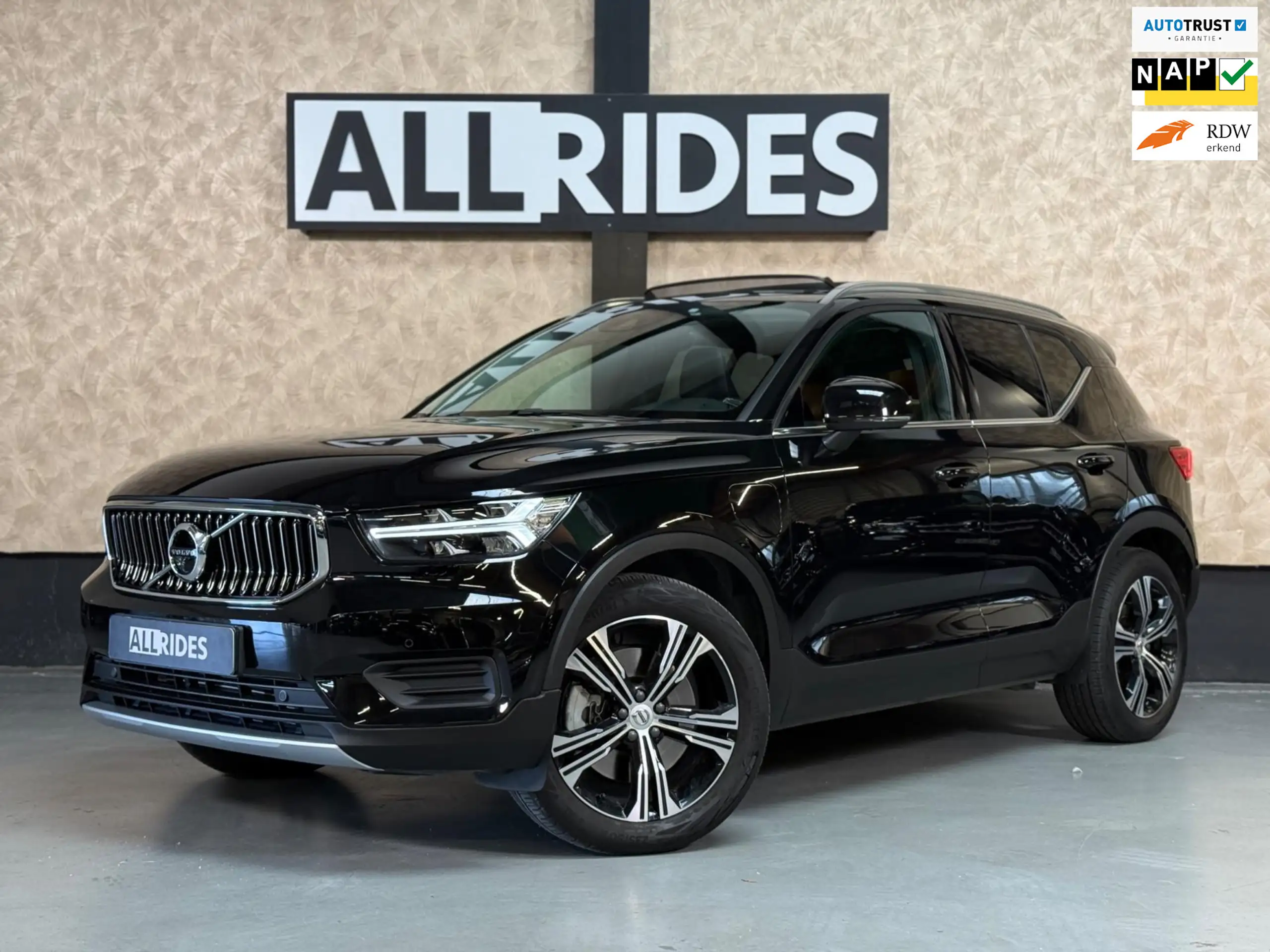 Volvo - XC40