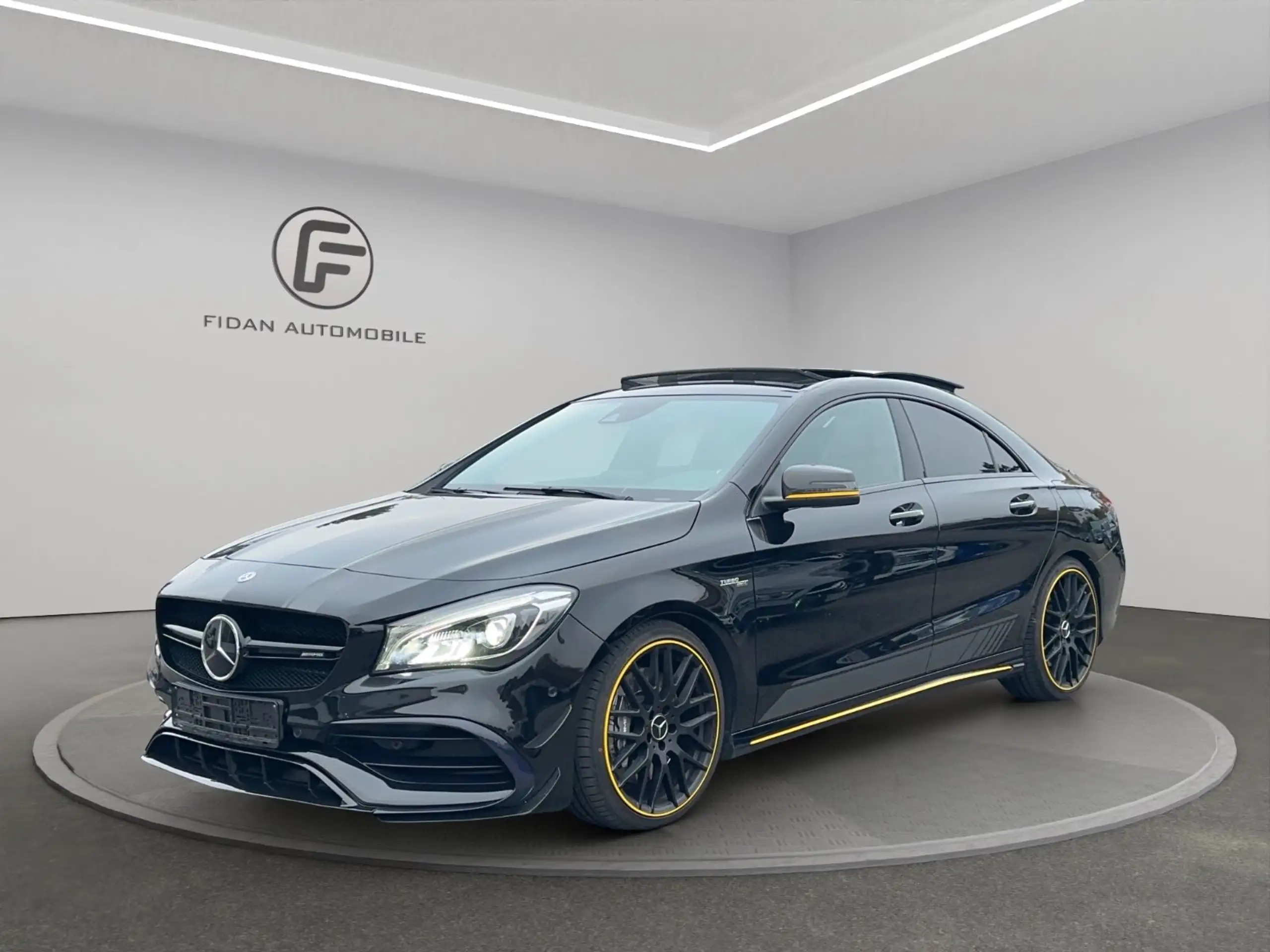 Mercedes-Benz - CLA 45 AMG