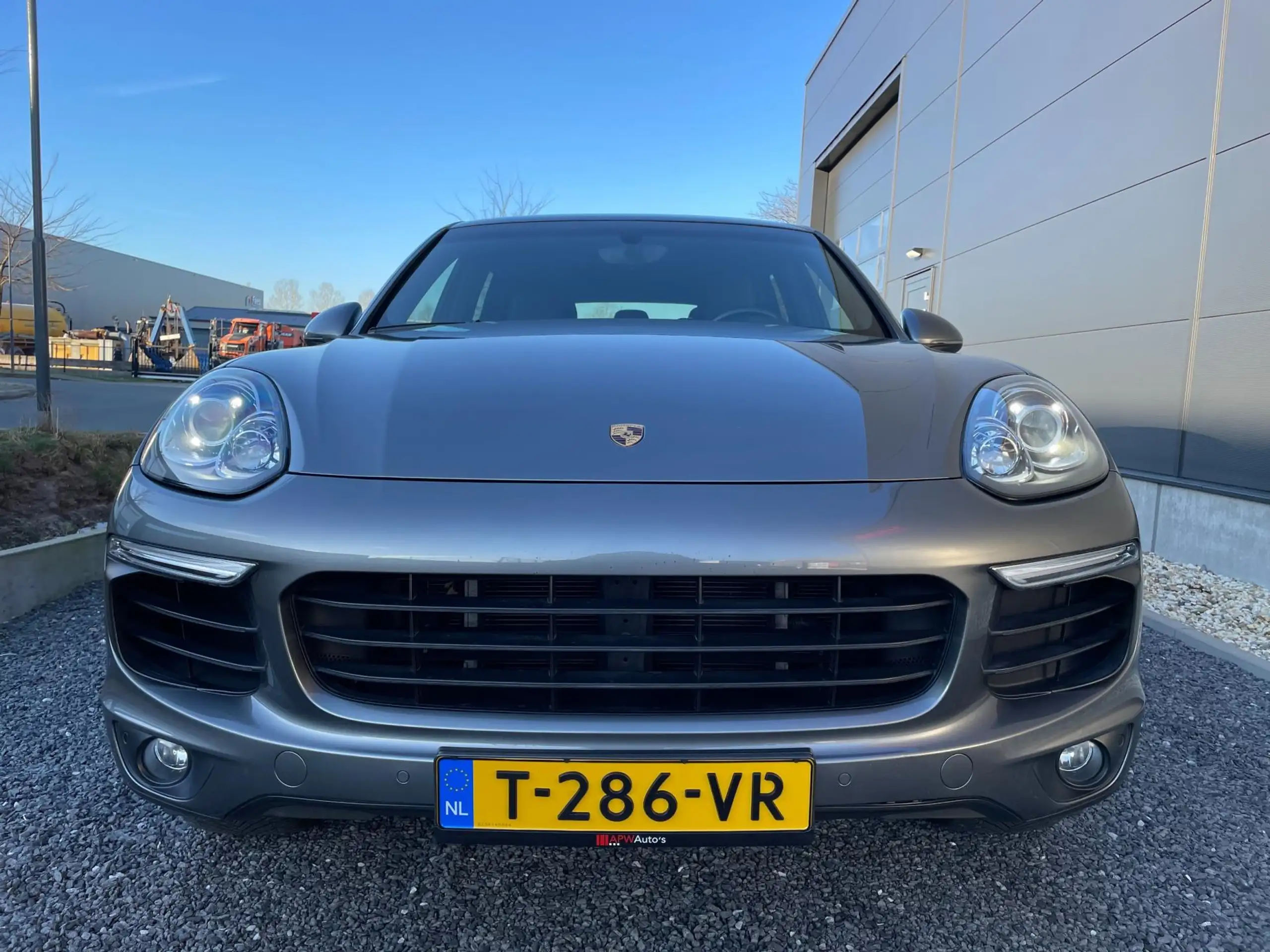 Porsche - Cayenne