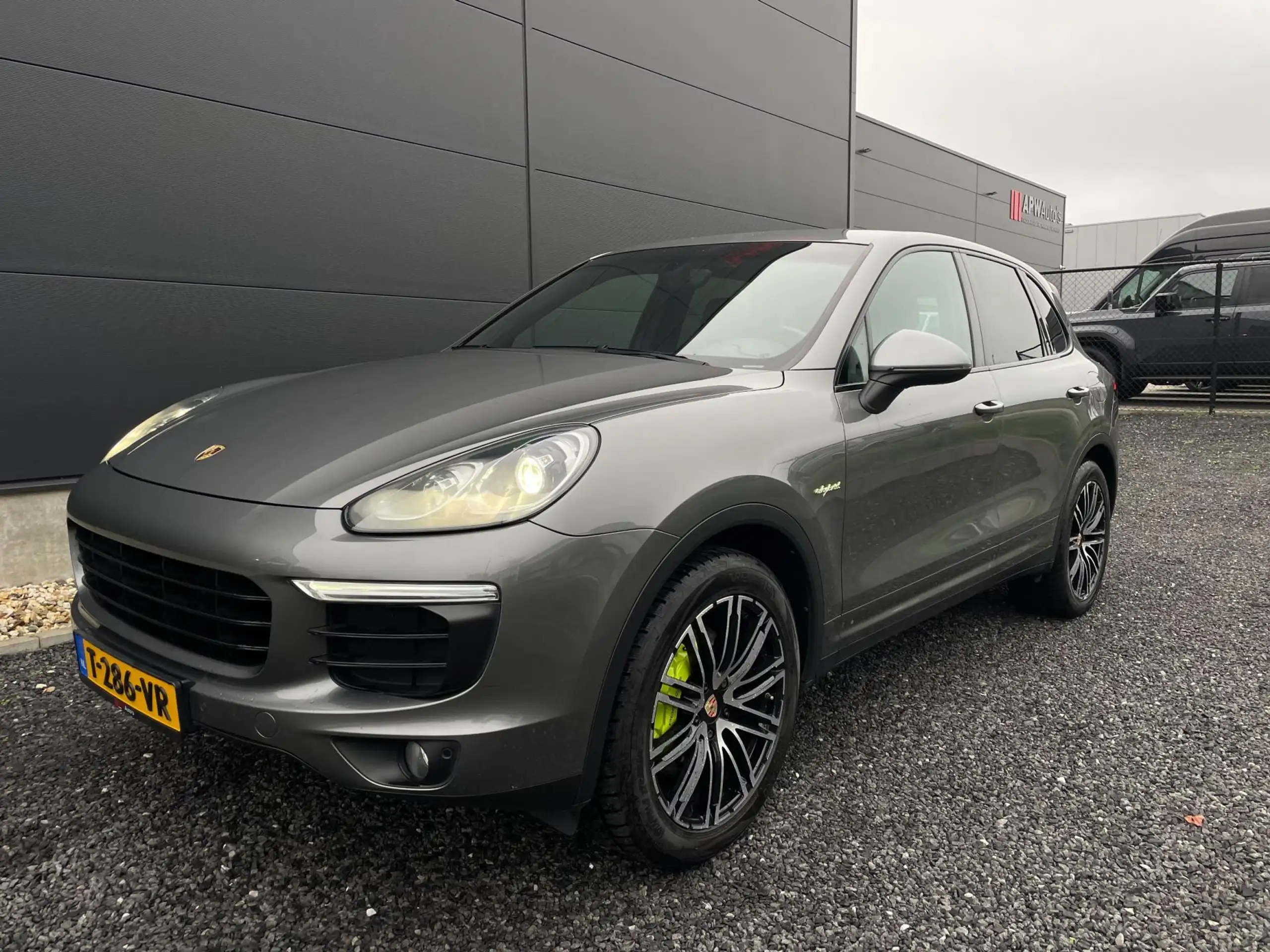 Porsche - Cayenne