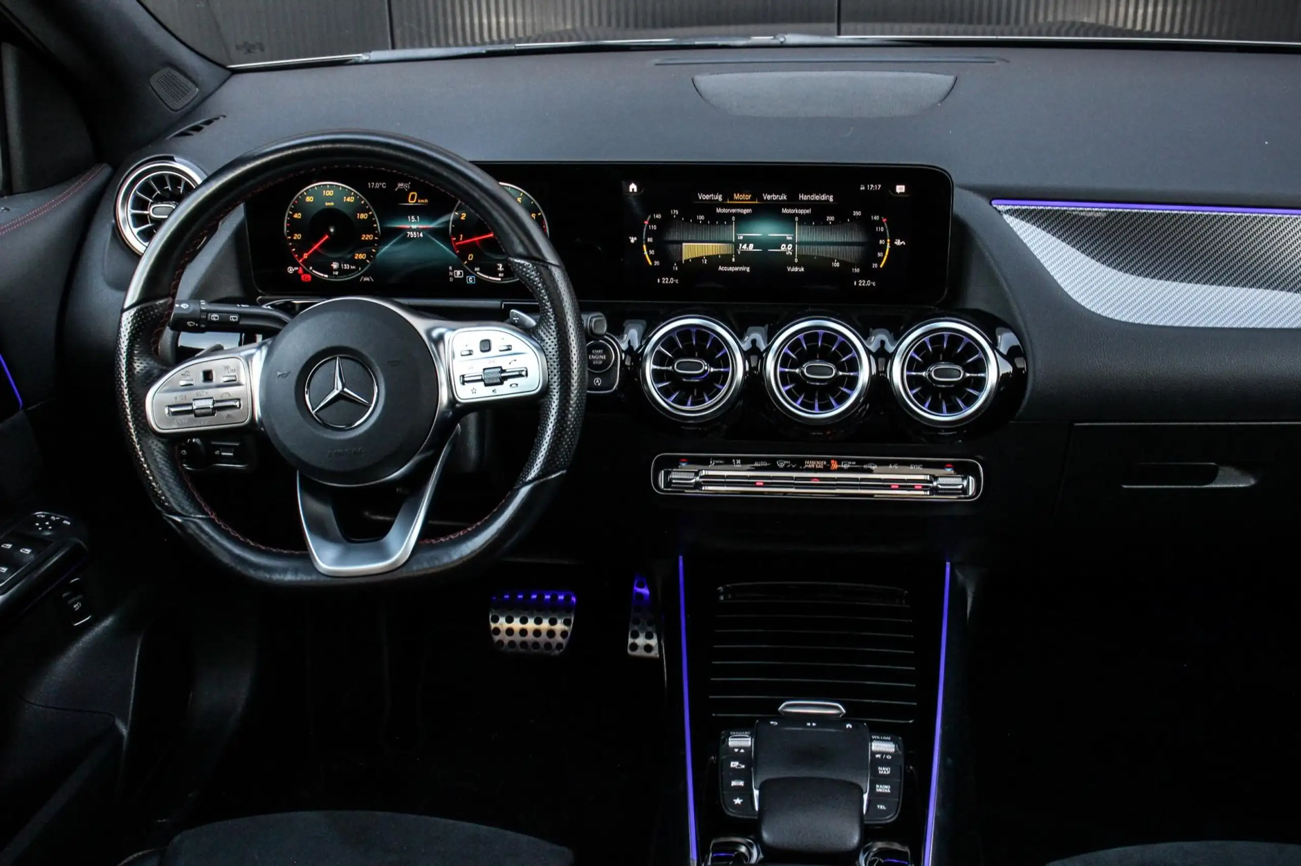 Mercedes-Benz - GLA 200