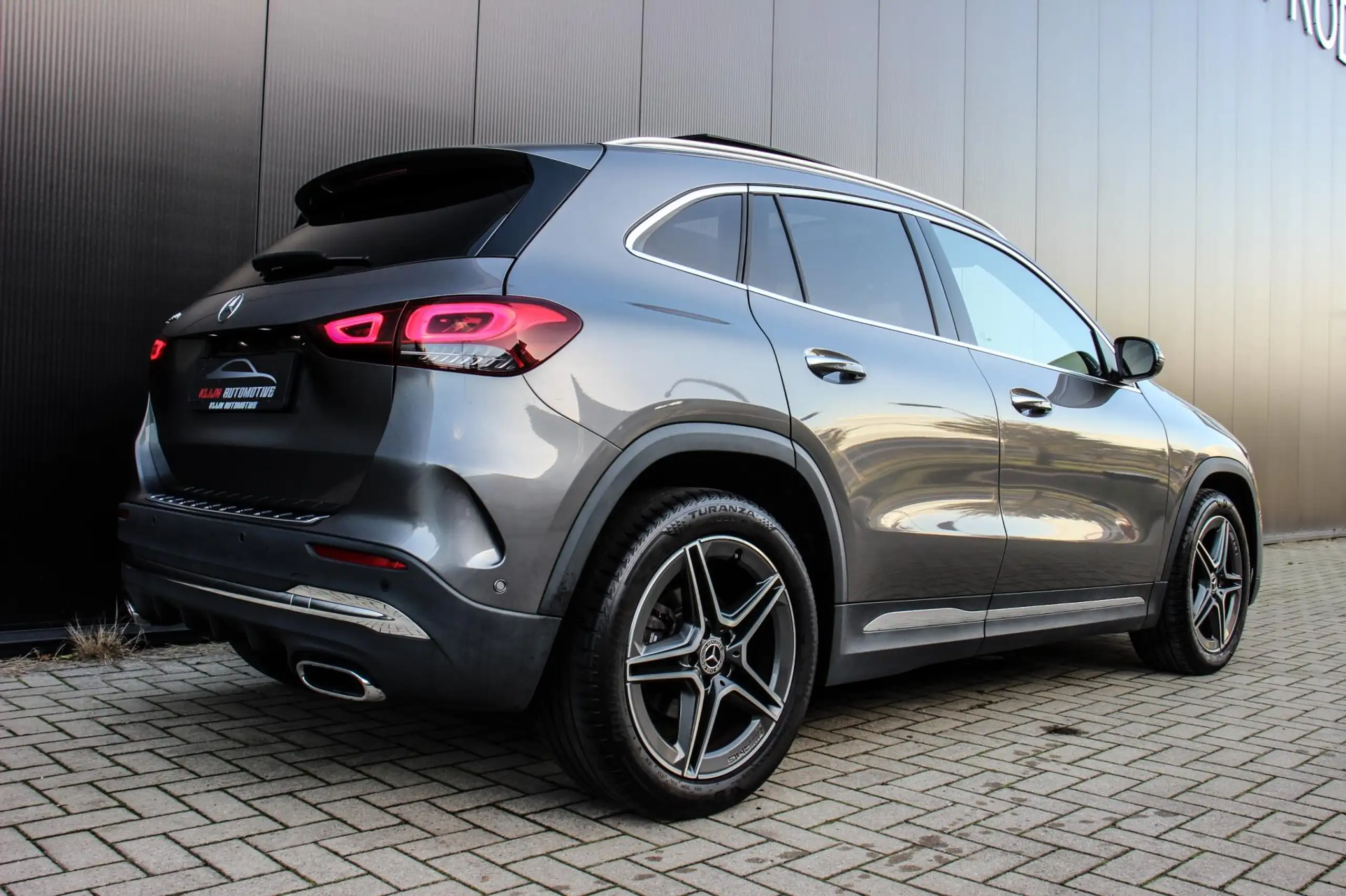 Mercedes-Benz - GLA 200