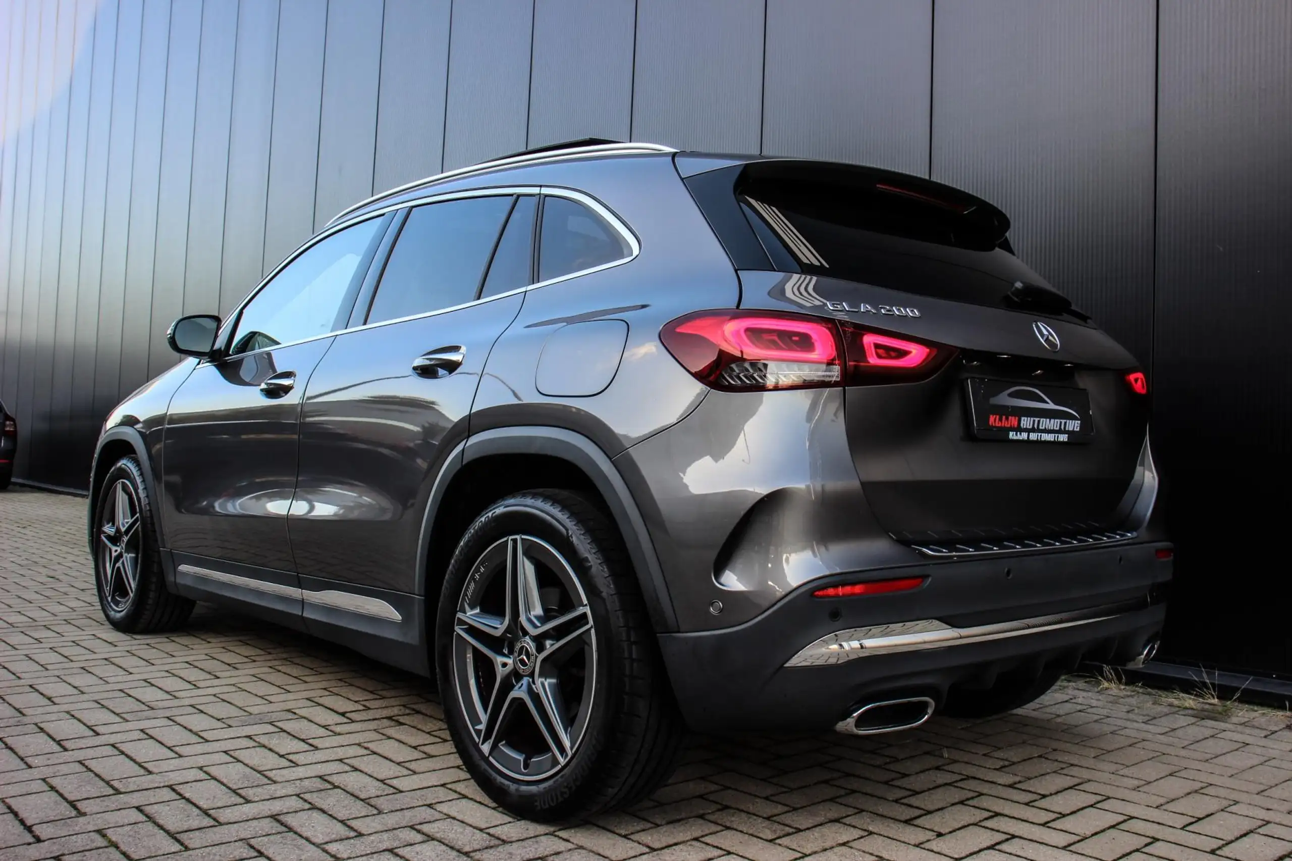 Mercedes-Benz - GLA 200