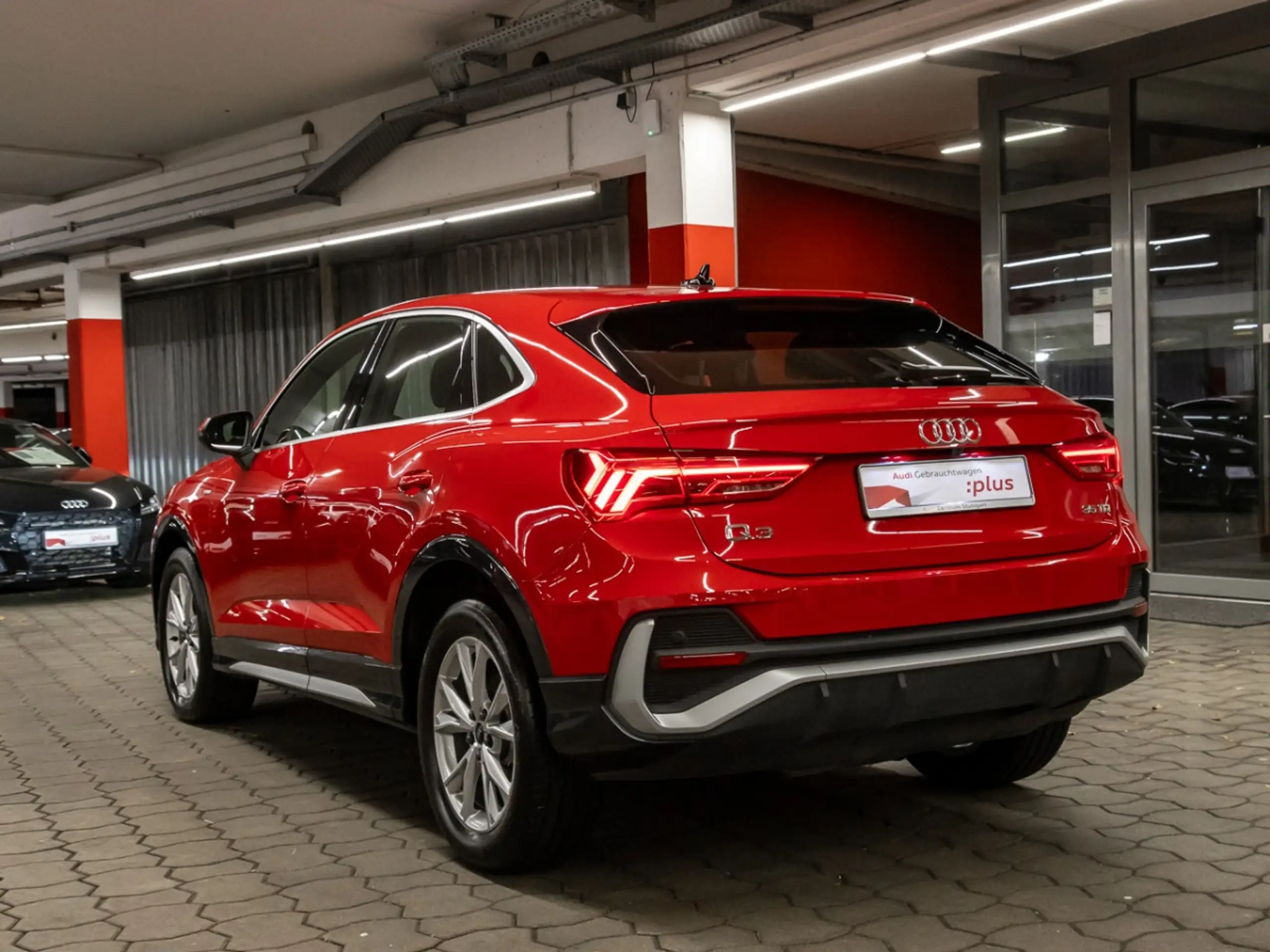 Audi - Q3