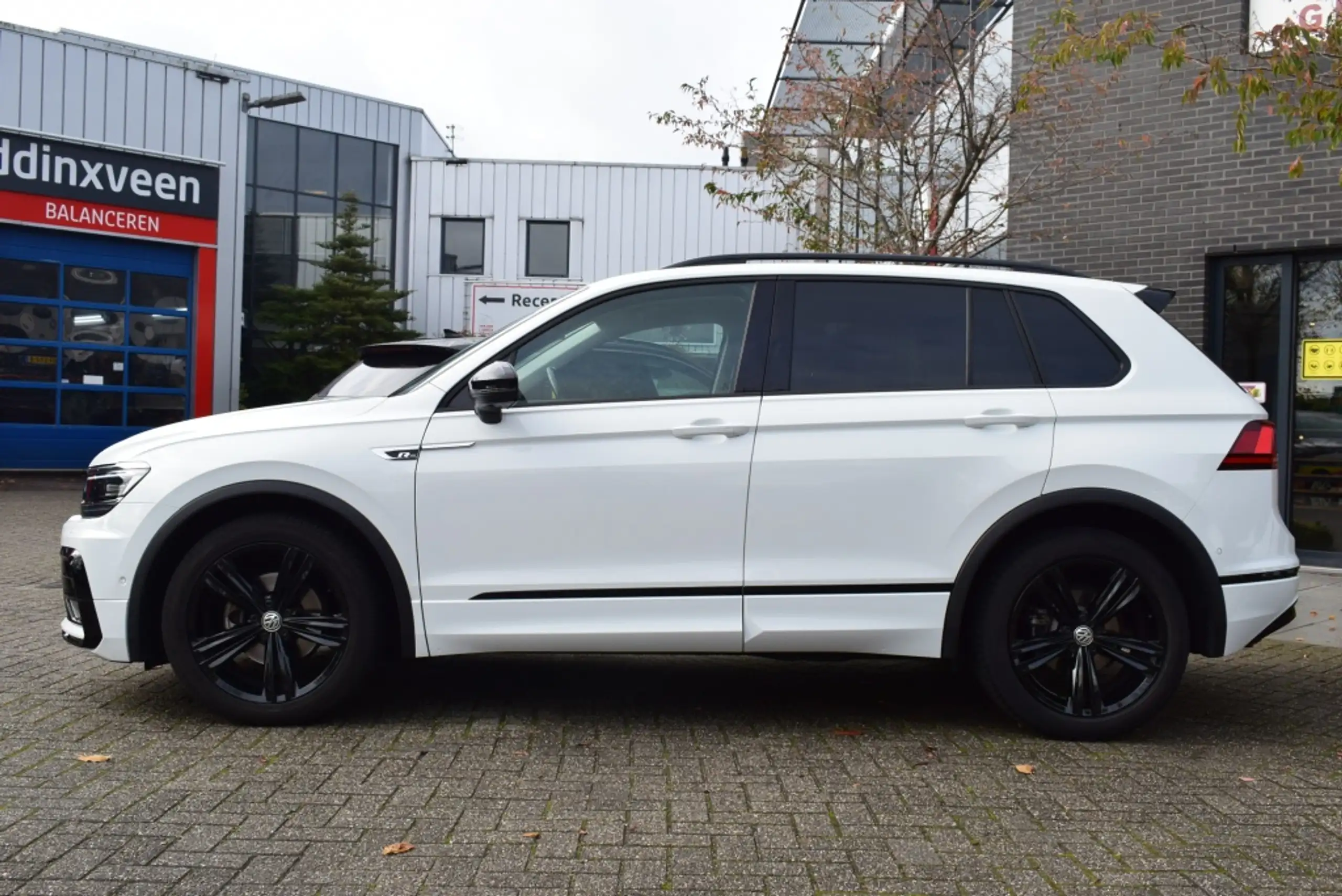 Volkswagen - Tiguan