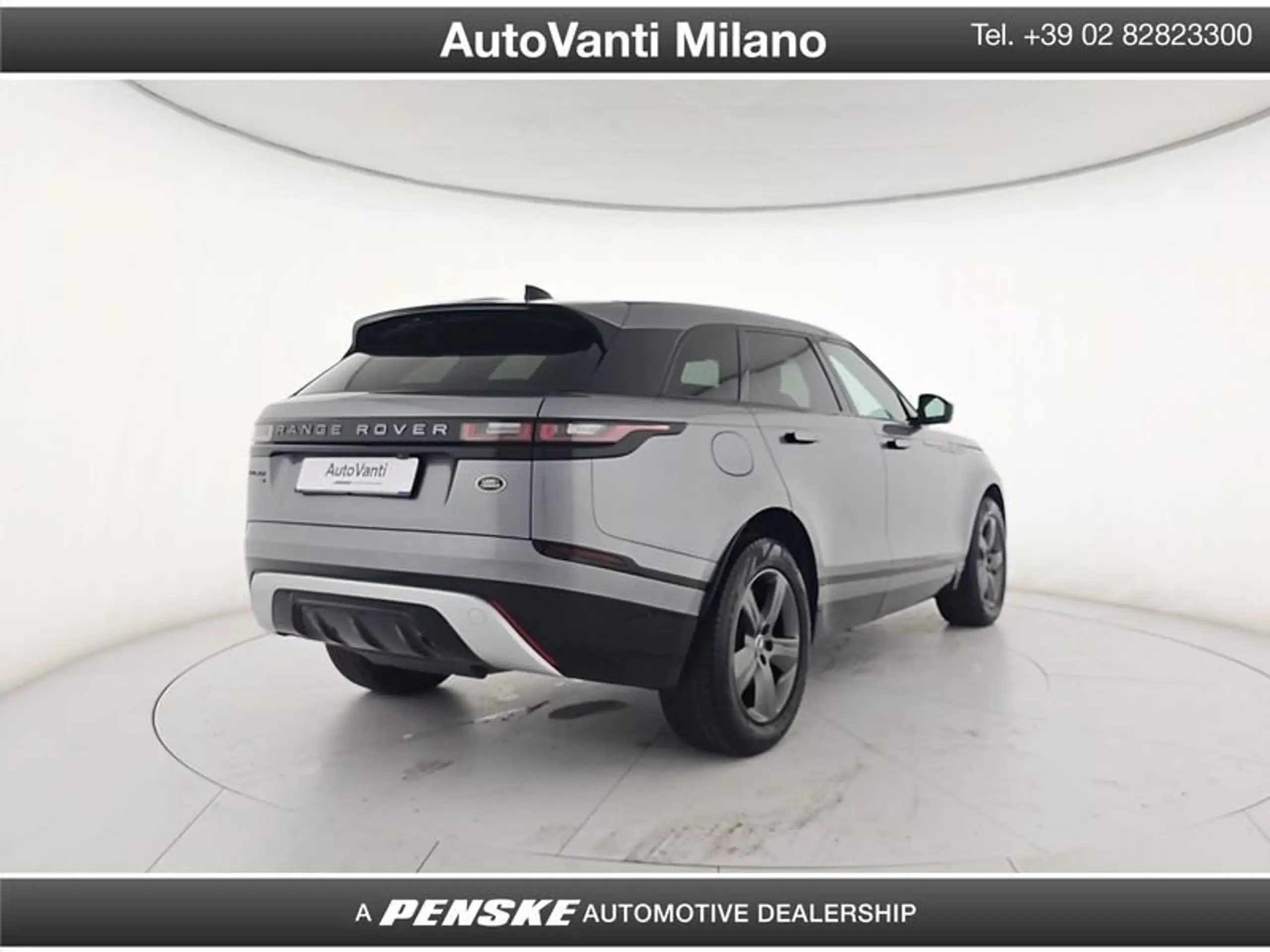 Land Rover - Range Rover Velar