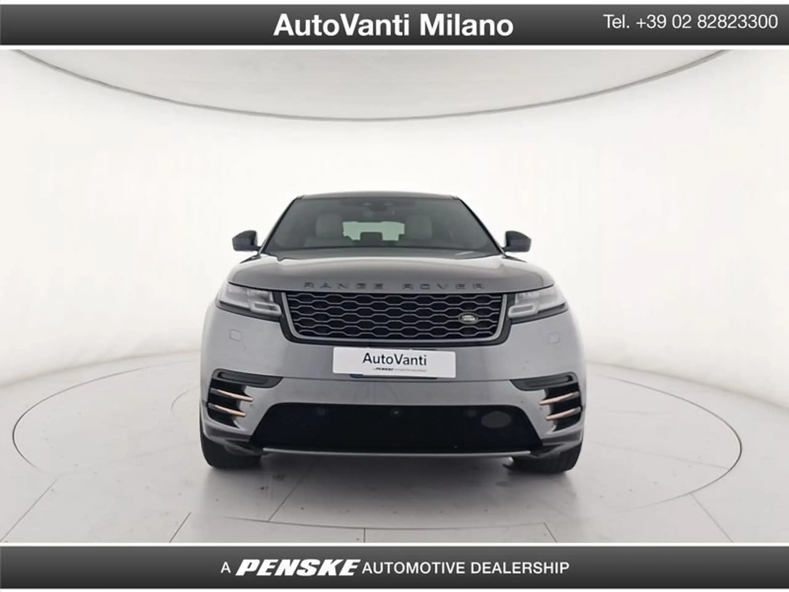 Land Rover - Range Rover Velar